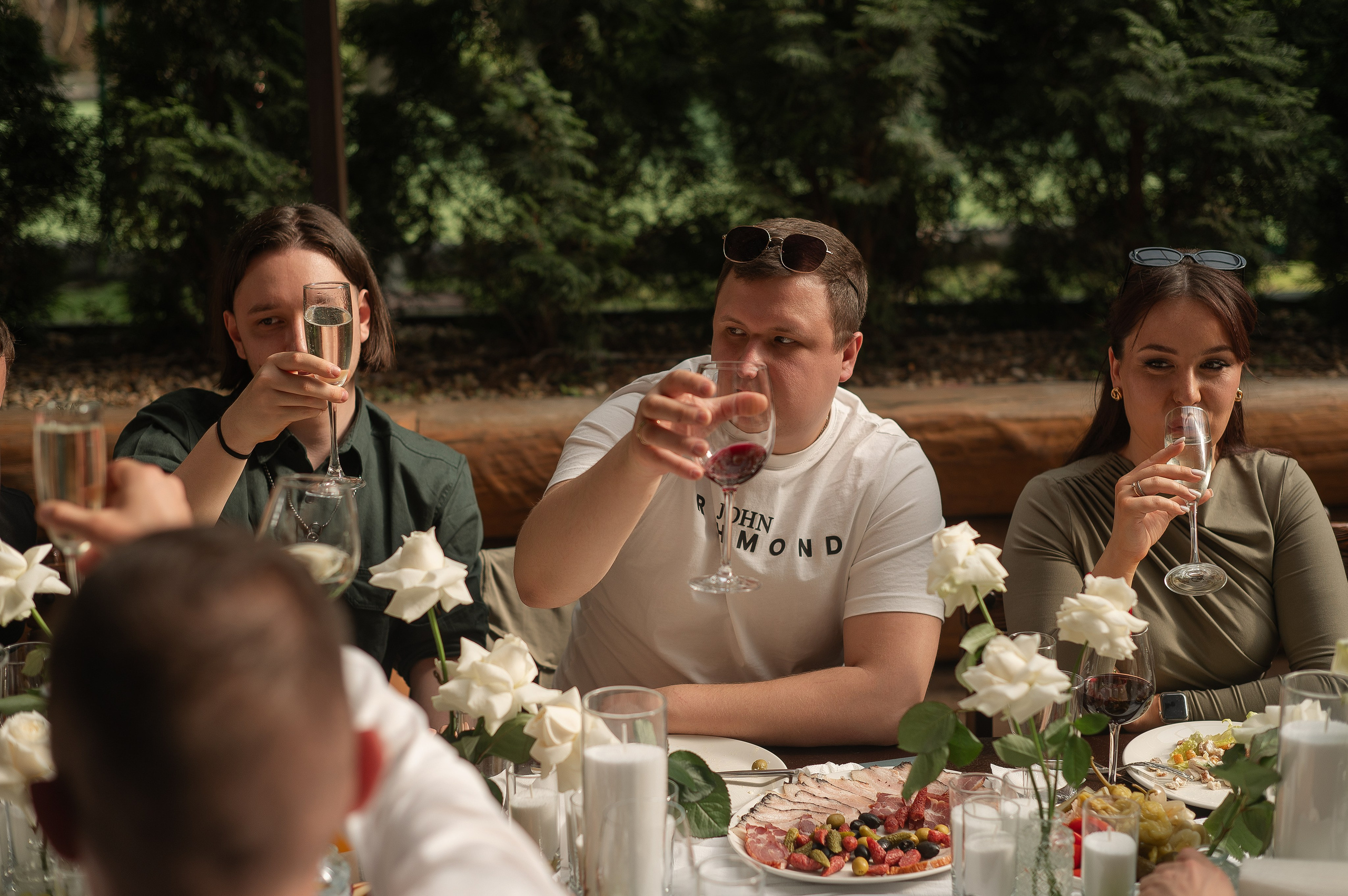 Динамичная свадьба где гости были активными участниками праздника. Свадебный фотограф в Ярославле Денис Медоваров