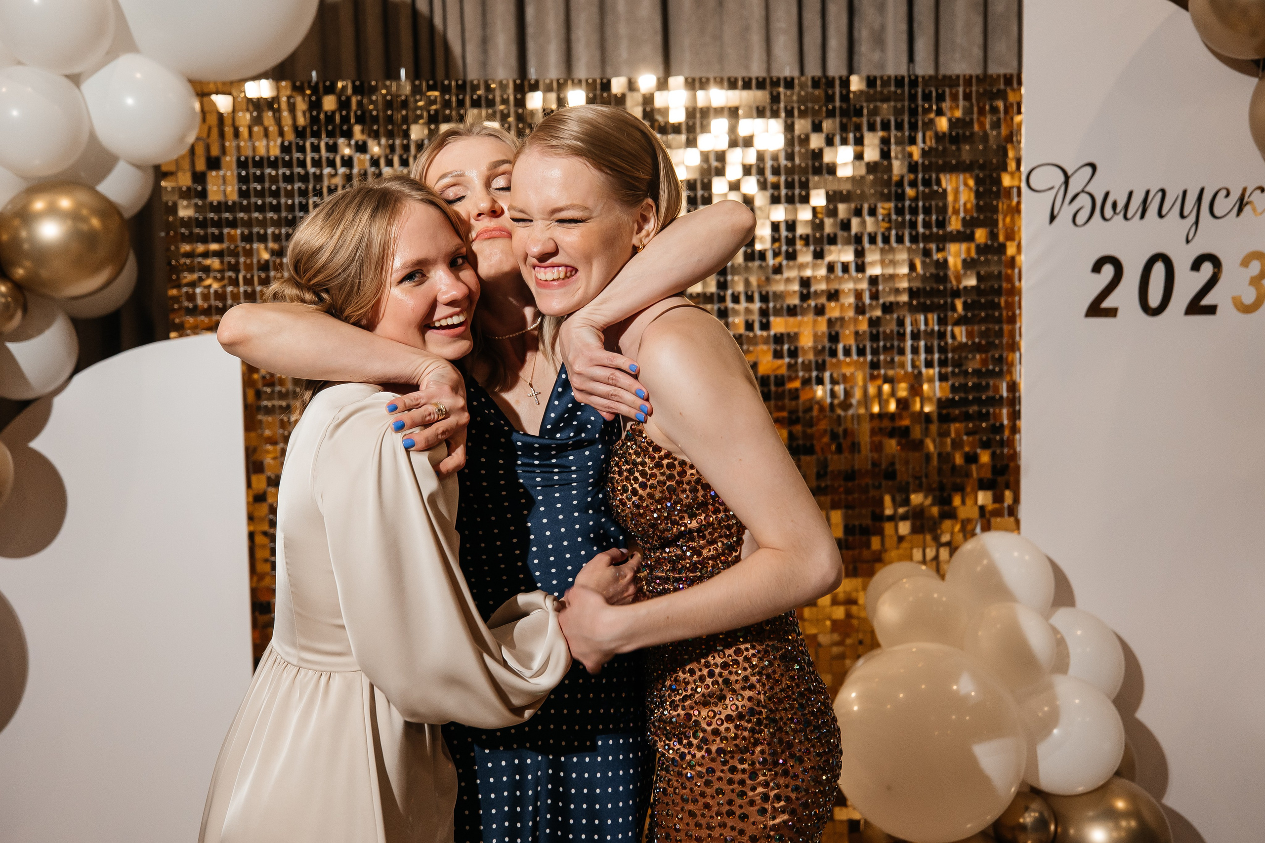 2023-06-23 Выпускной МБОУ СОШ № 10. Фотограф в Красноярске