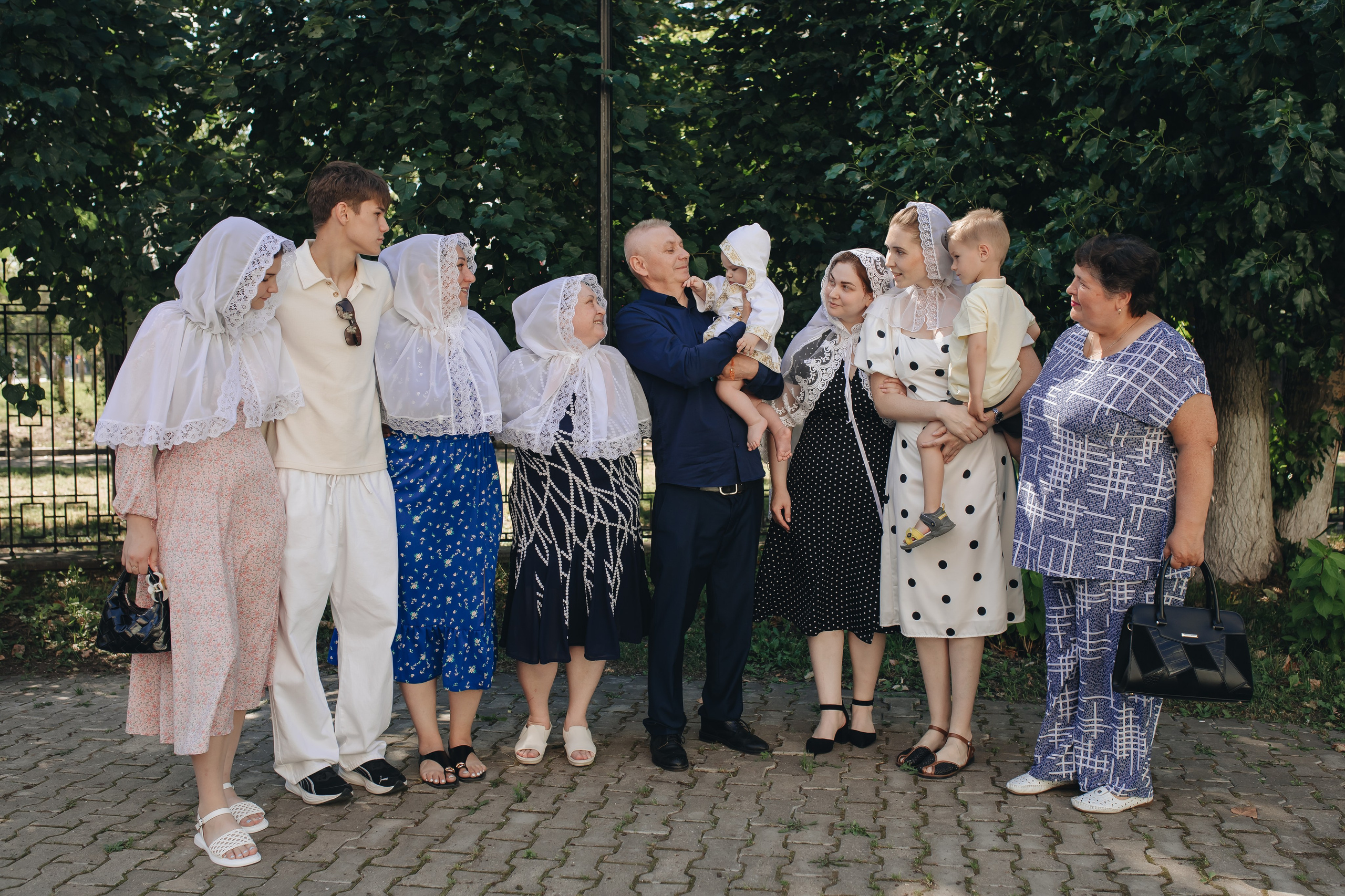 Крещение Ивана в темном храме. Семейный и детский фотограф в Москве Дорогова Екатерина