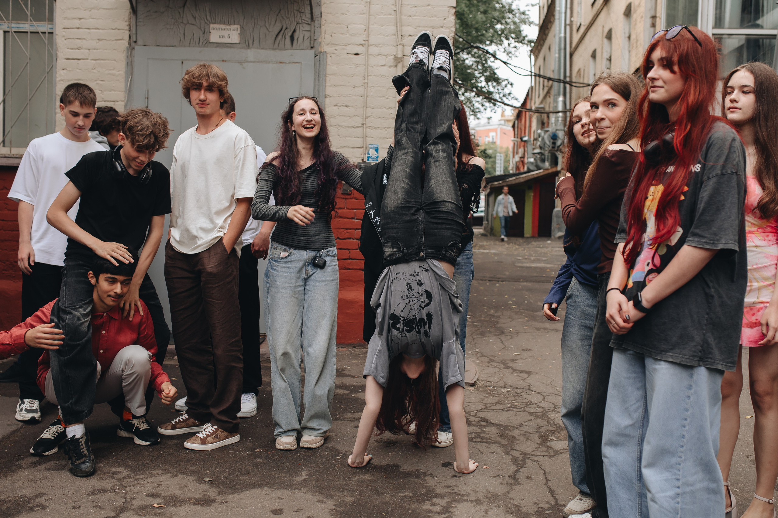 Выпускной 9-го класса в лофте Август. Семейный и детский фотограф в Москве Дорогова Екатерина