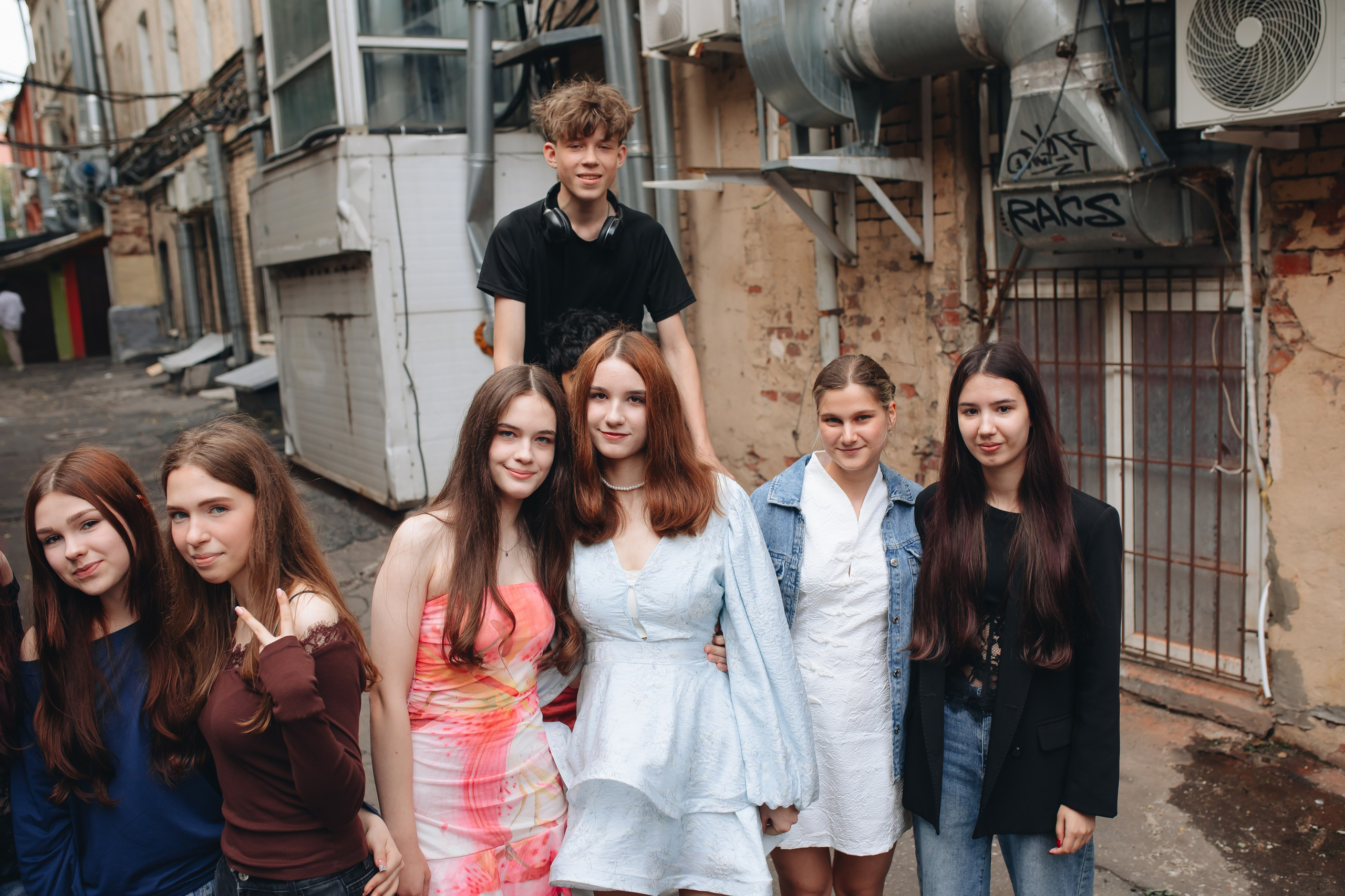 Выпускной 9-го класса в лофте Август. Семейный и детский фотограф в Москве Дорогова Екатерина
