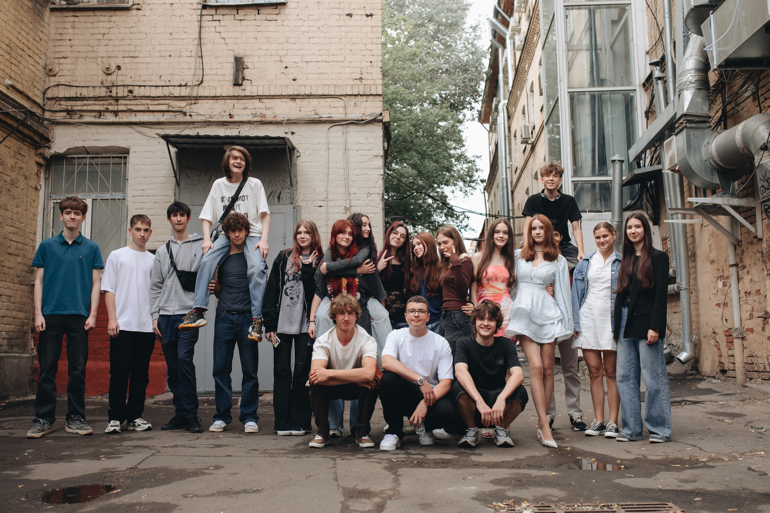 Выпускной 9-го класса в лофте Август. Семейный и детский фотограф в Москве Дорогова Екатерина