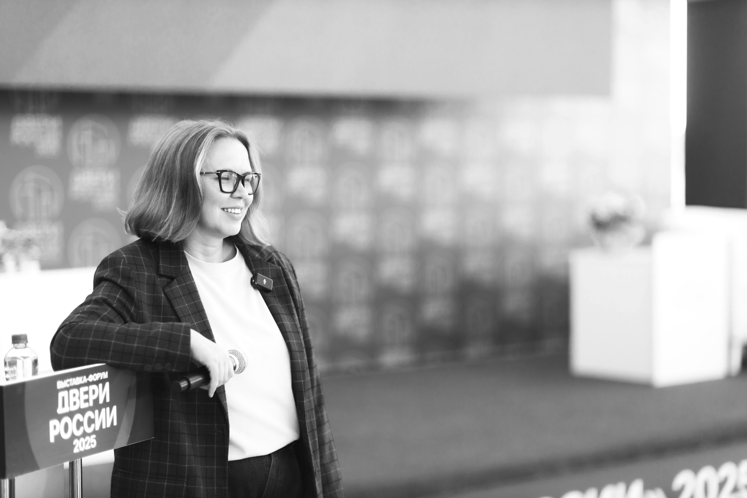 Репортажная съемка форума «Двери Росси-2025» в Чебоксарах. Портретный и репортажный фотограф в Чебоксарах Андриян Чаркин