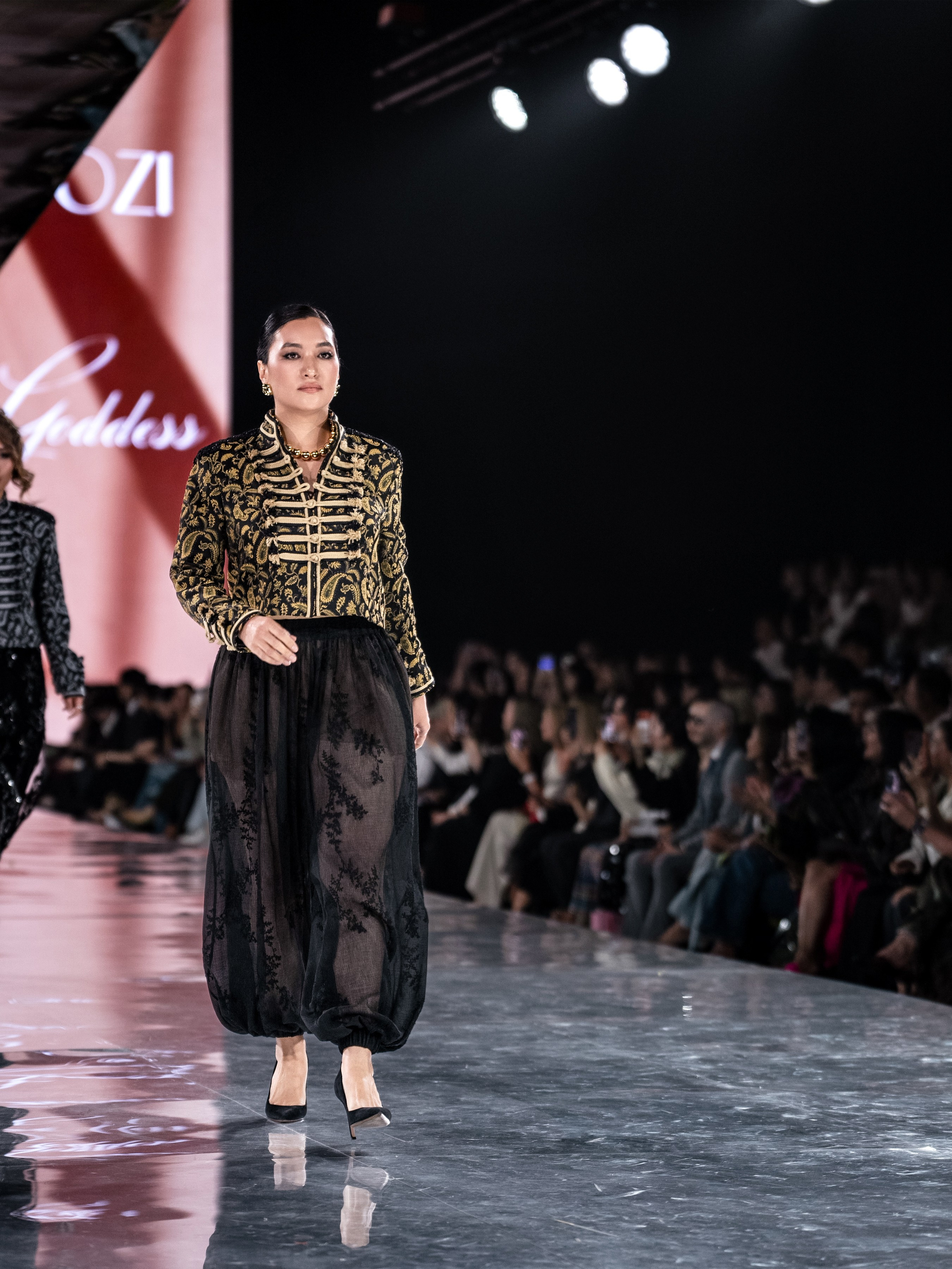 Kazakhstan Fashion Week Zardozi. Сайт Алматинского НЮ АРТ, будуар и фэшн фотографа Дениса Карпенко
