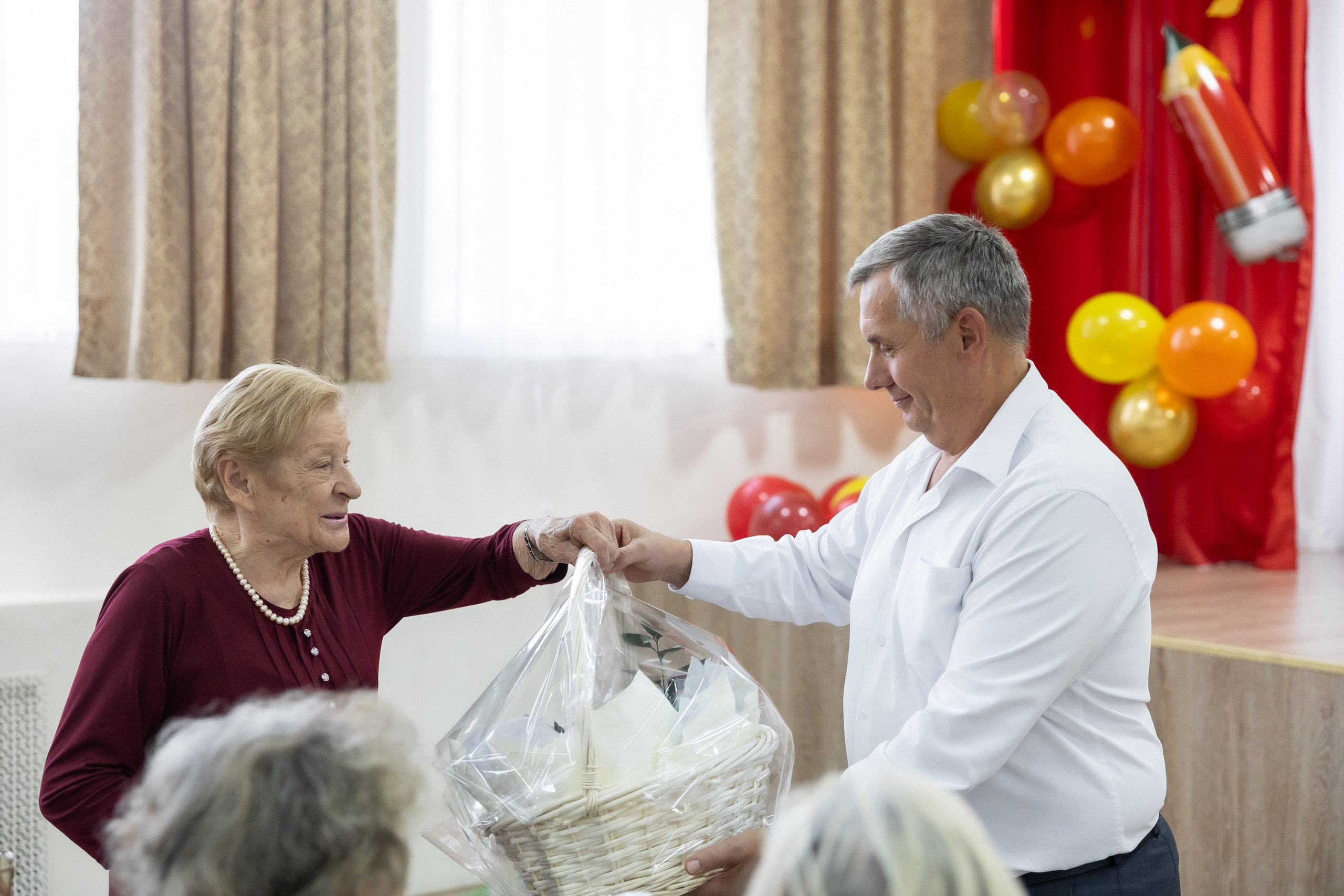 День учителя. Школа 31. Октябрь 2024. Свадебный и Семейный фотограф г. Ижевск Гульназ Солдатова. Гульназ фото