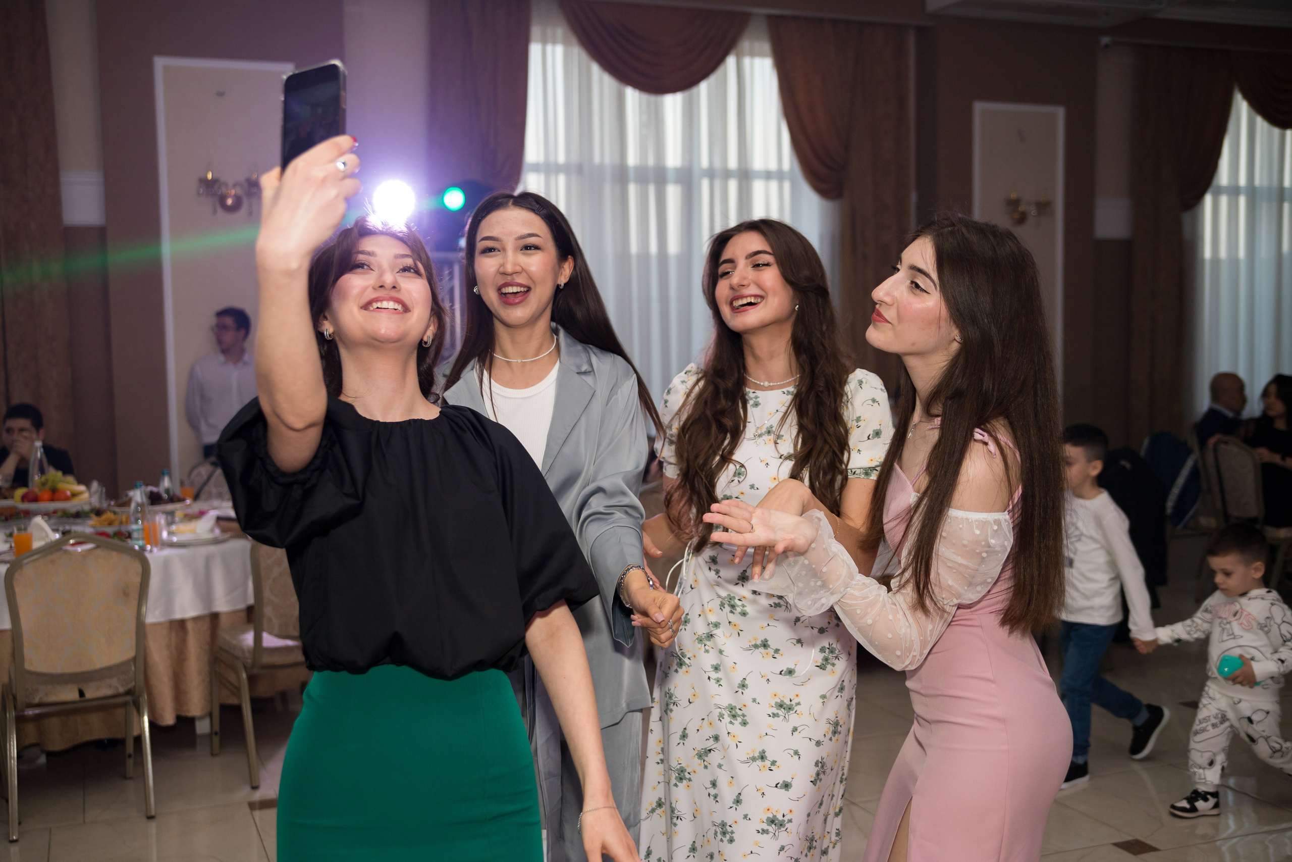 Фотограф на юбилей в городе Ростов-на-Дону. Олеся Семейская свадебный и семейный фотограф в Ростове-на-Дону