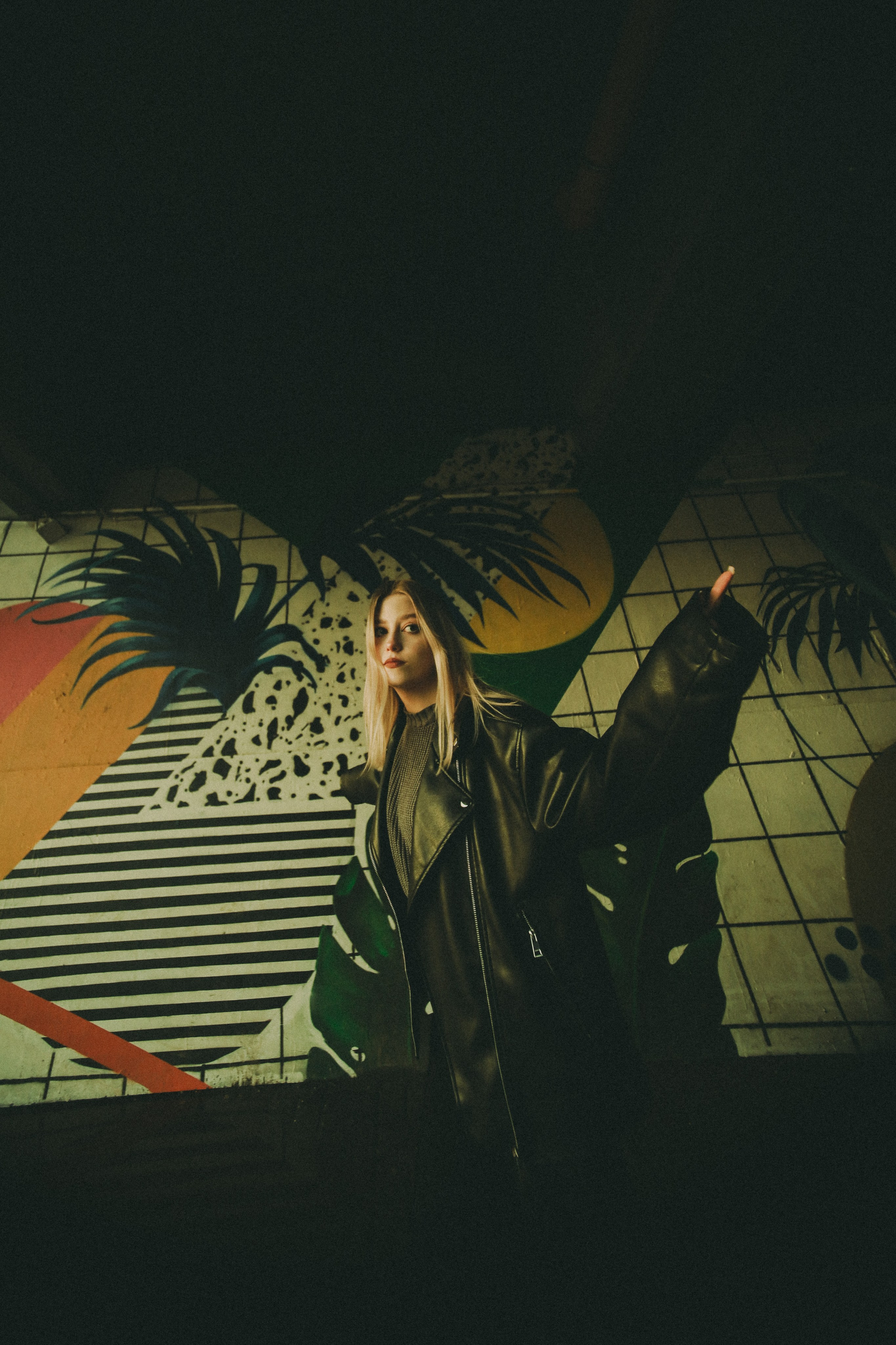Leather jacket. Sun Betty — кинофотограф Элизабет