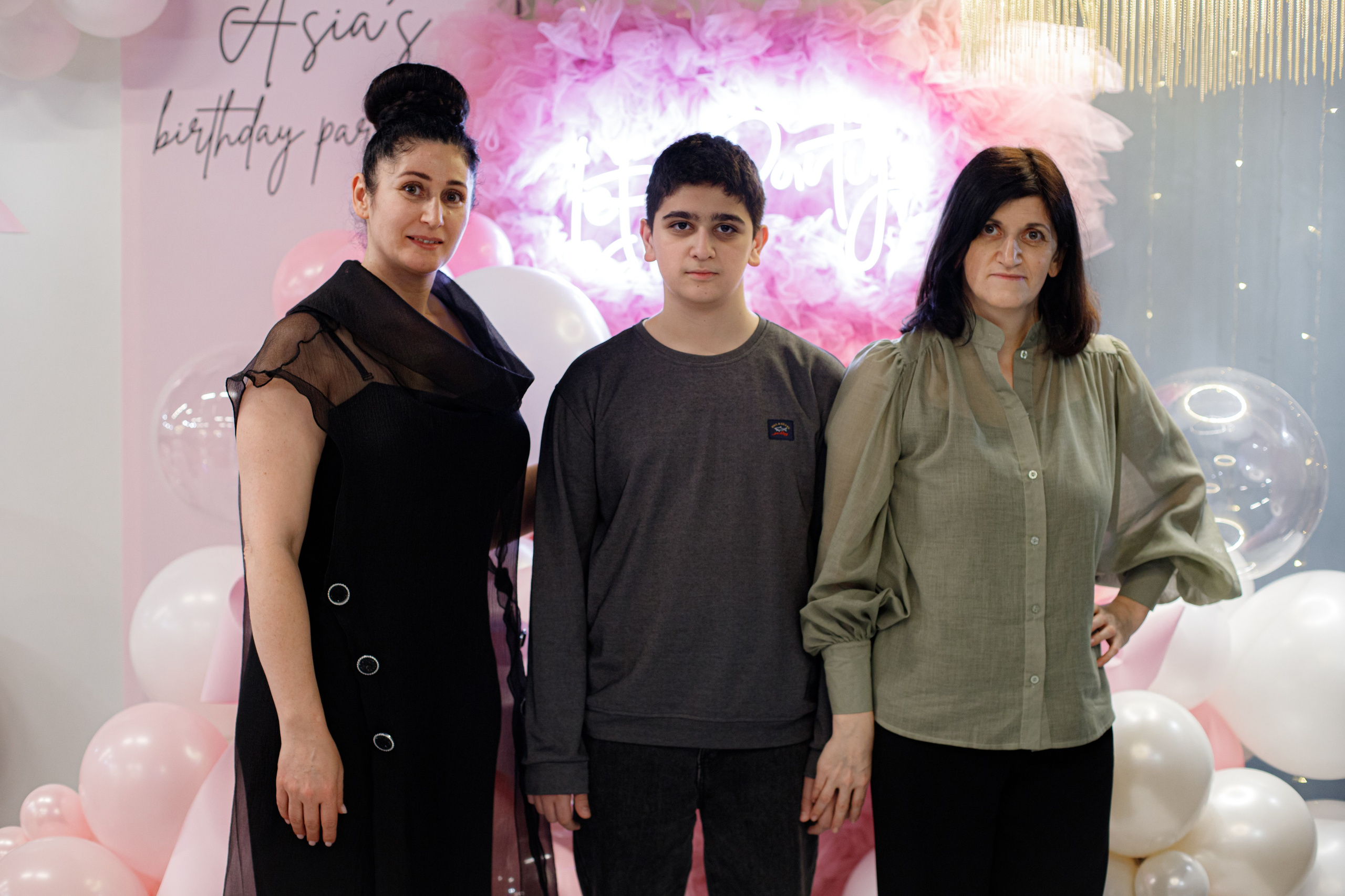 ASIA'S BIRTHDAY PARTY. Photokarish