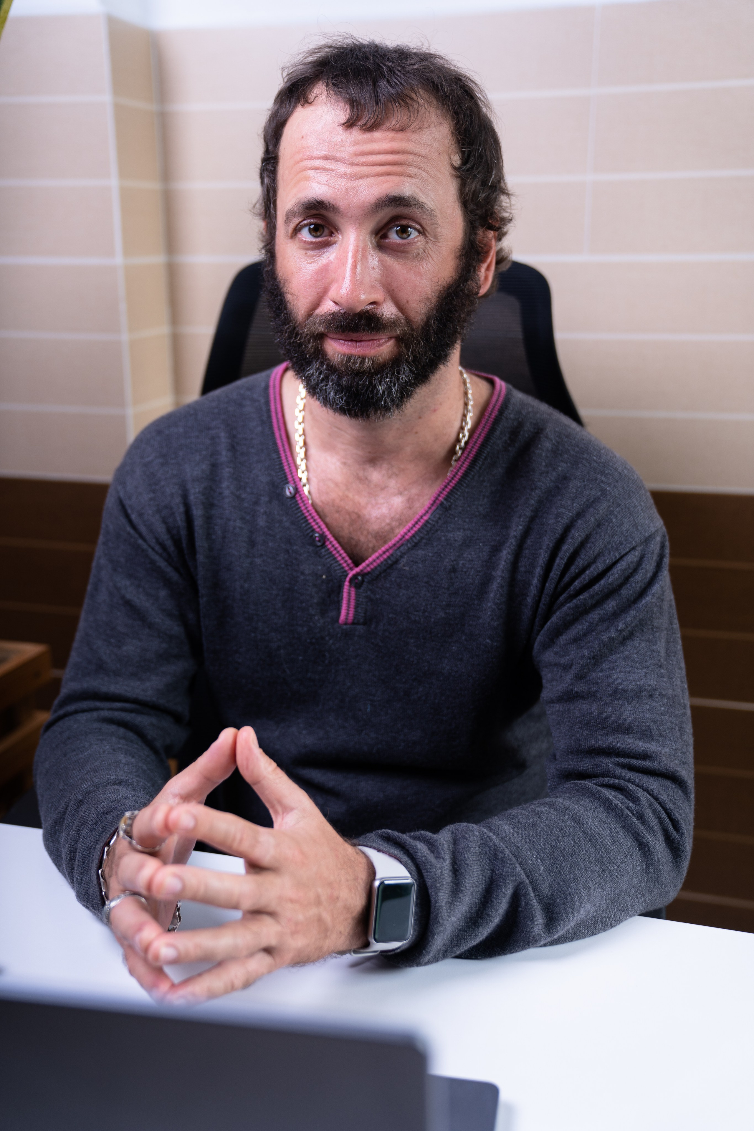 Мужской портрет Александра в Муйне | Профессиональная фотосессия. Фотограф в Муйне и Фанхьете — Фотосессии для туристов, пар и семей