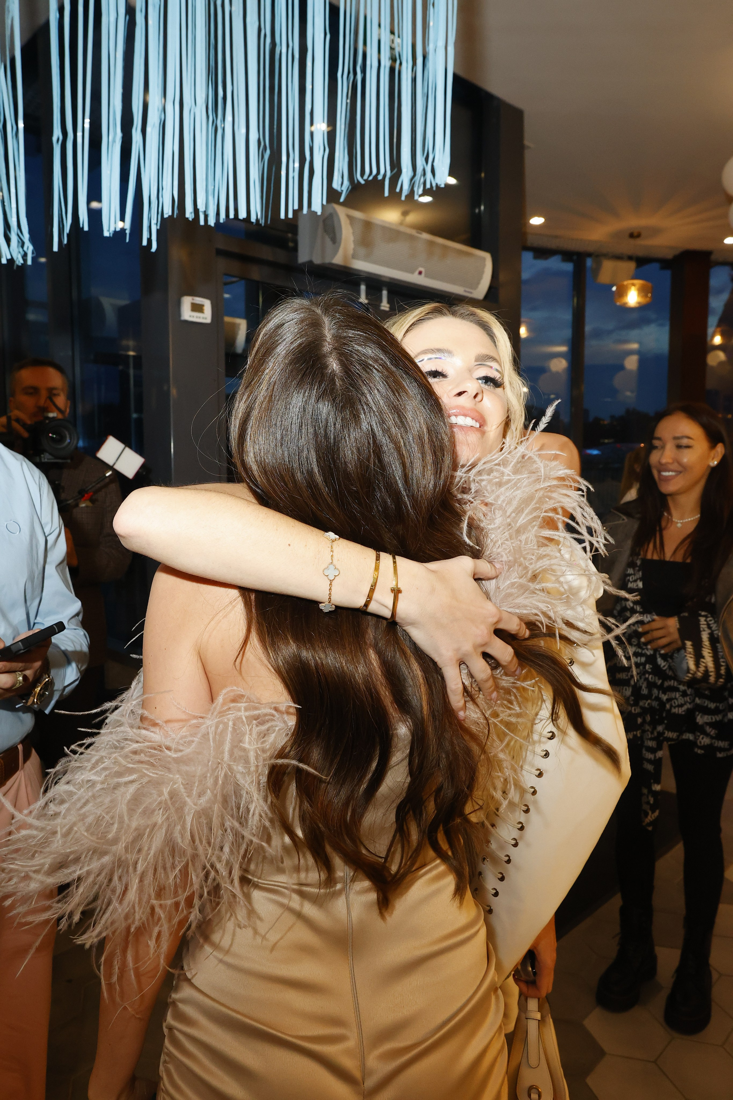 GENDER PARTY АССОЛЬ И ST. Nikolskayasecular