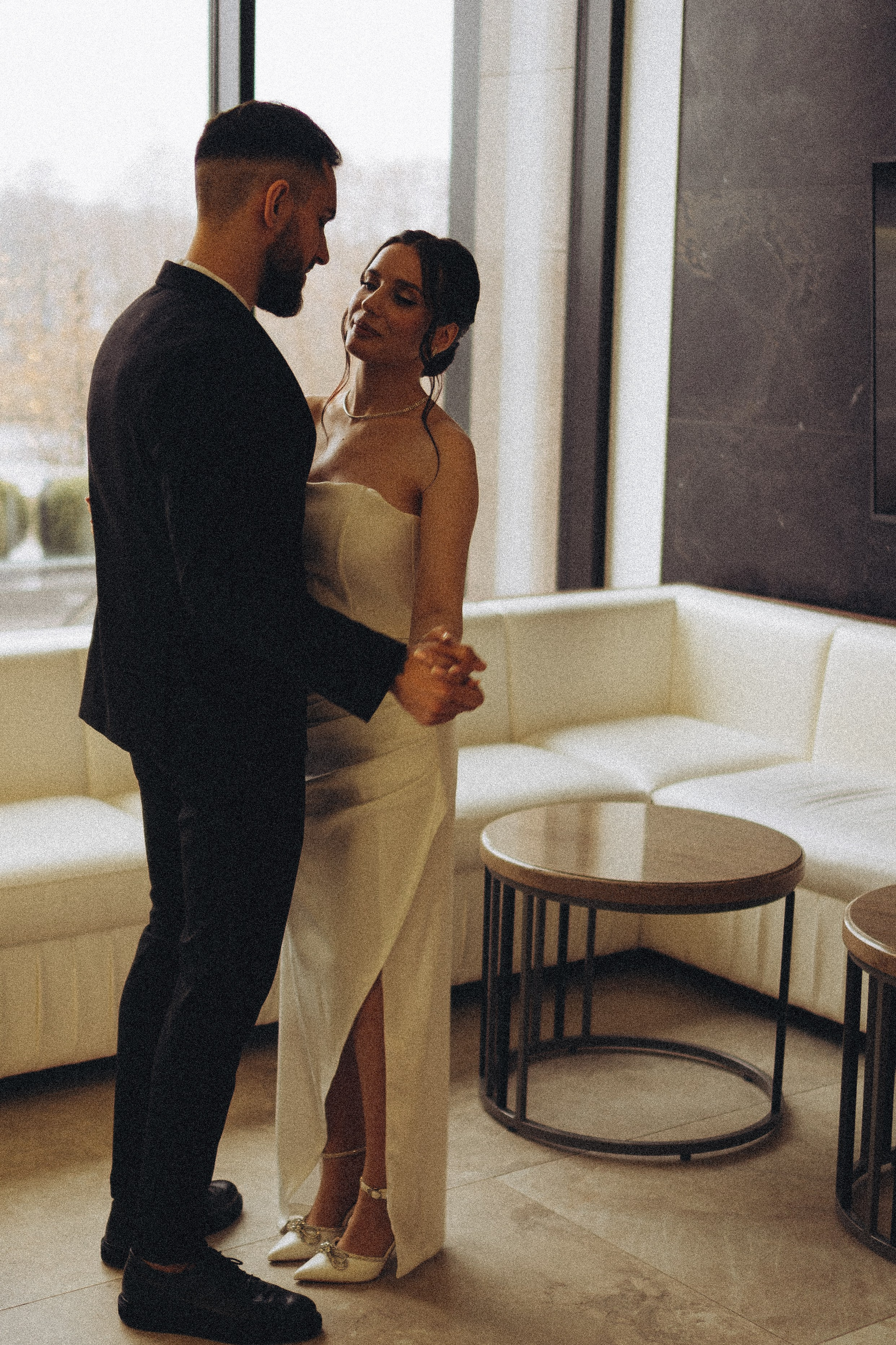 СВАДЕБНАЯ СЬЕМКА СБОРОВ ЖЕНИХА И НЕВЕСТЫ В ОТЕЛЕ И ТАКЖЕ ФОТОСЕССИИЯ В ОТЕЛЕЕ МЕГАПОЛИС БРЯНСК. Профессиональный фотограф, Санкт-Петербург — Виктория Богомолова