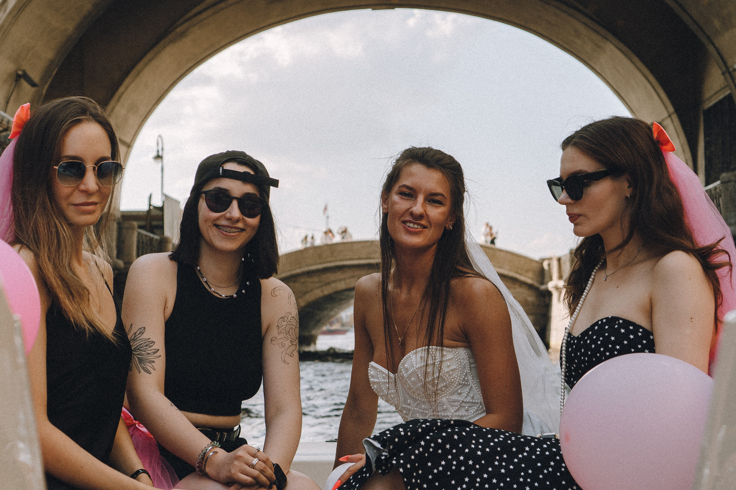 ДЕВИЧНИК НА КАТЕРЕ. Профессиональный фотограф, Санкт-Петербург — Виктория Богомолова