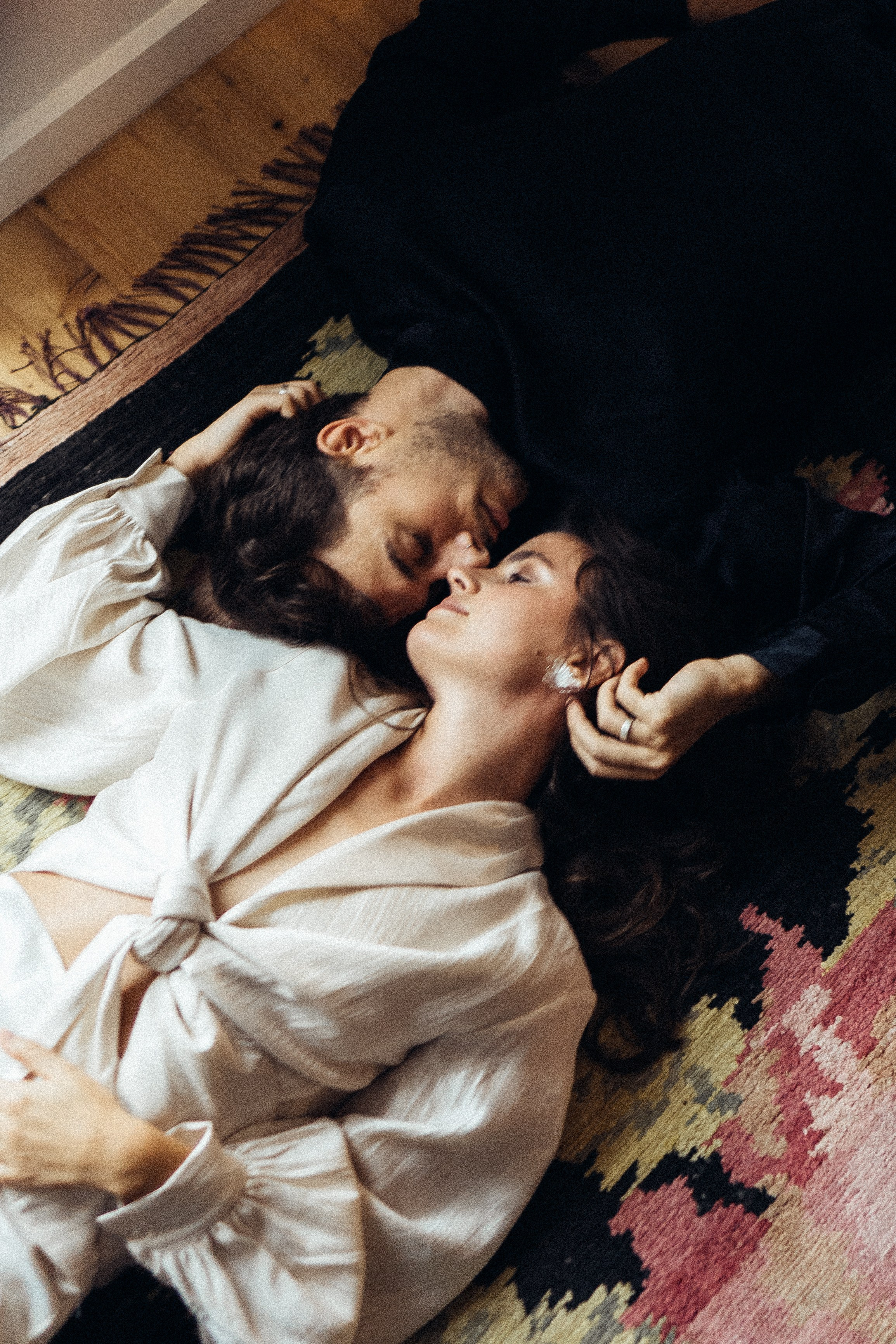 УТРО ЖЕНИХА И НЕВЕСТЫ В ПИТЕРСКОЙ КВАРТИРЕ И СЬЕМКА С СВАДЕБНЫХ ОБРАЗАХ. Профессиональный фотограф, Санкт-Петербург — Виктория Богомолова