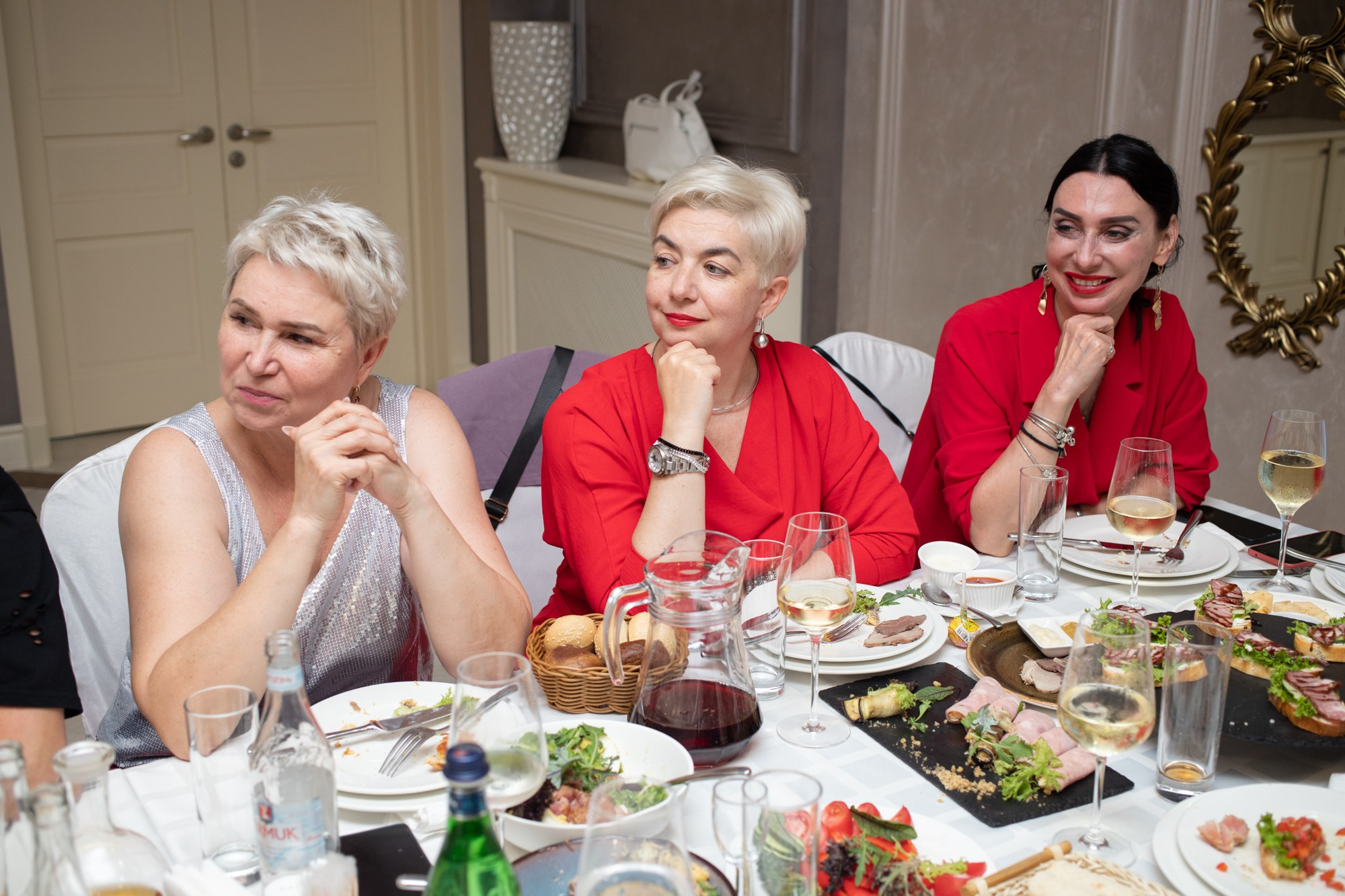 Выпускной 9-й класс. Репортажный, промышленный и маркетплейс-фотограф Дмитрий Чернат