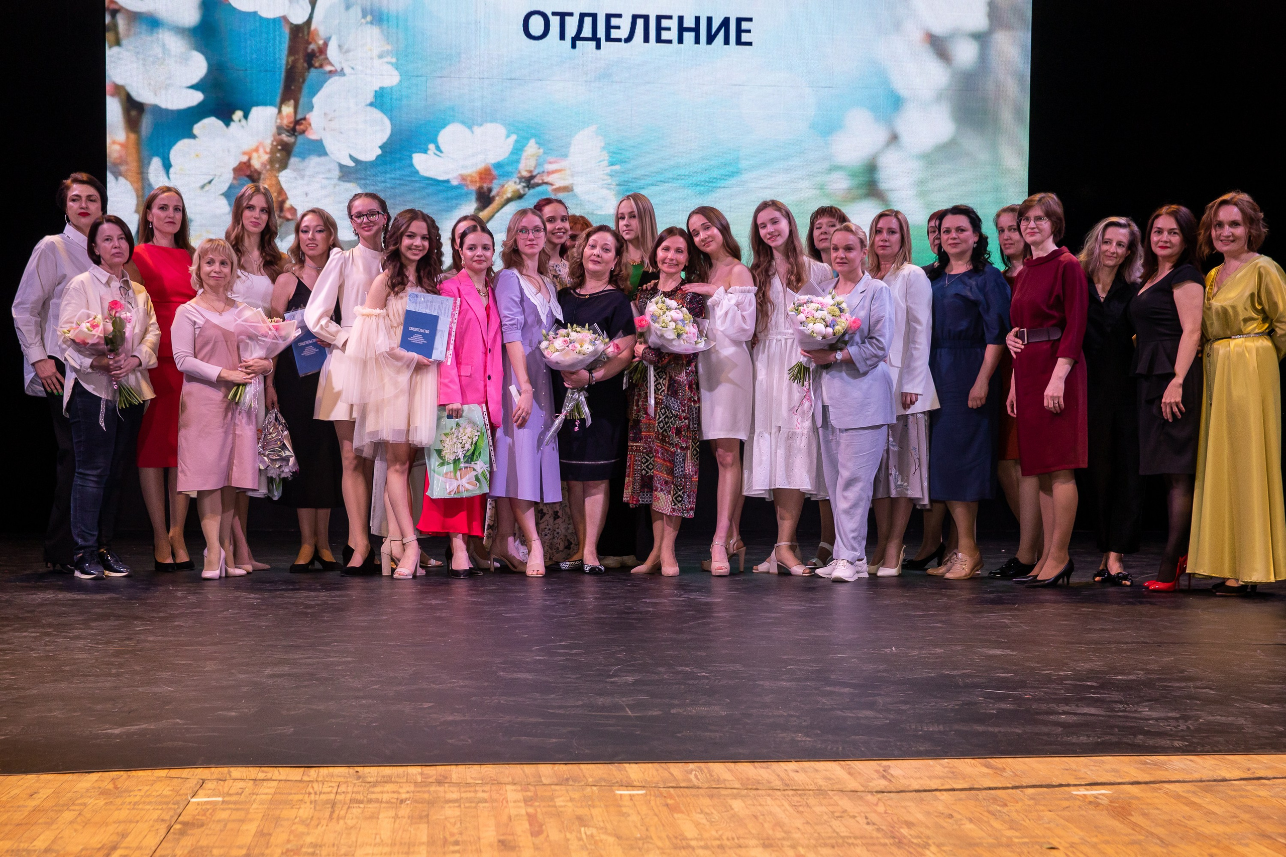 Фото и видео на выпускной в школе и детском саду. Свадебный, семейный видеограф и фотограф в Екатеринбурге Николай Рыков