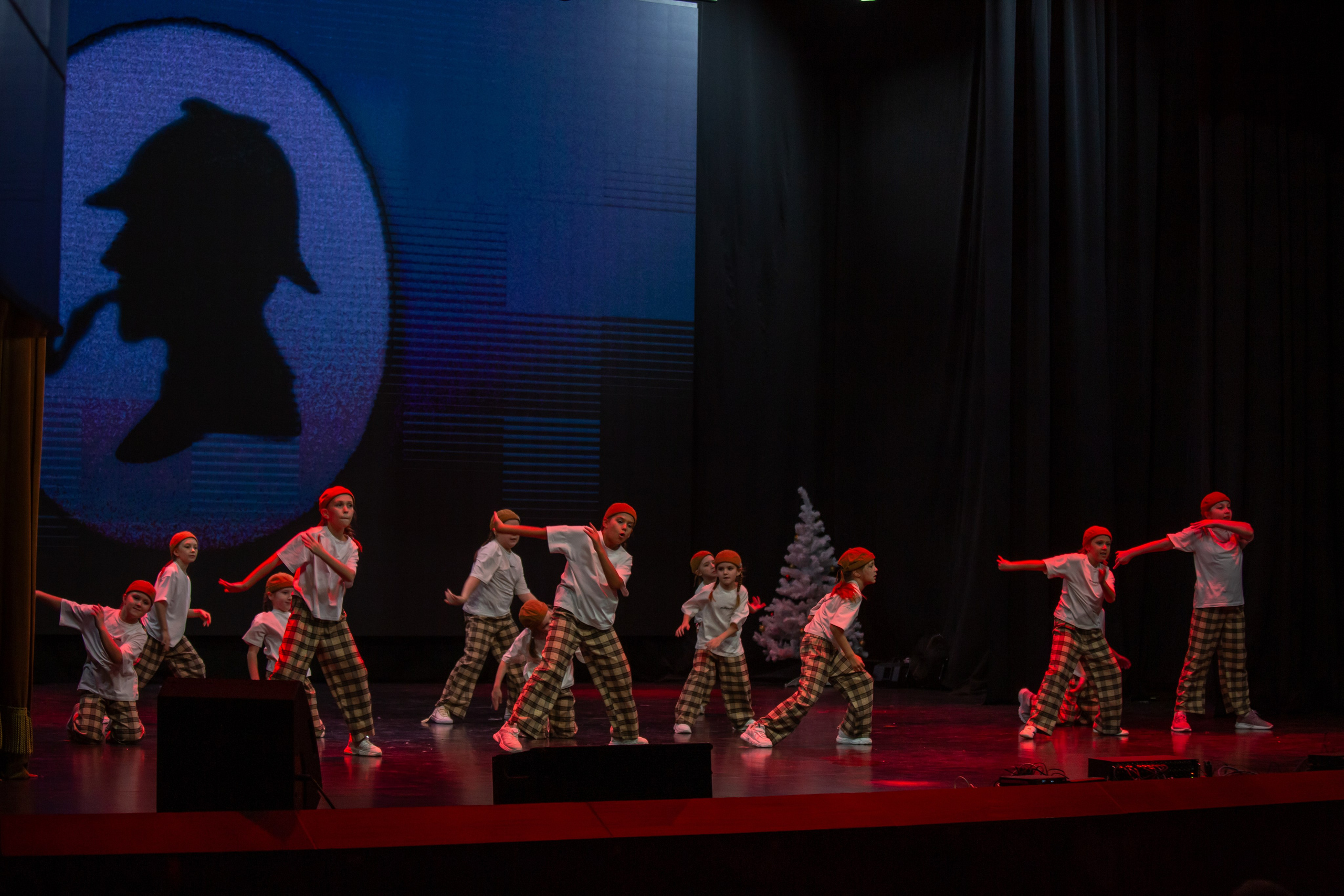 Концерт детской танцевальной школы. Репортажный, семейный, свадебный, портретный фотограф