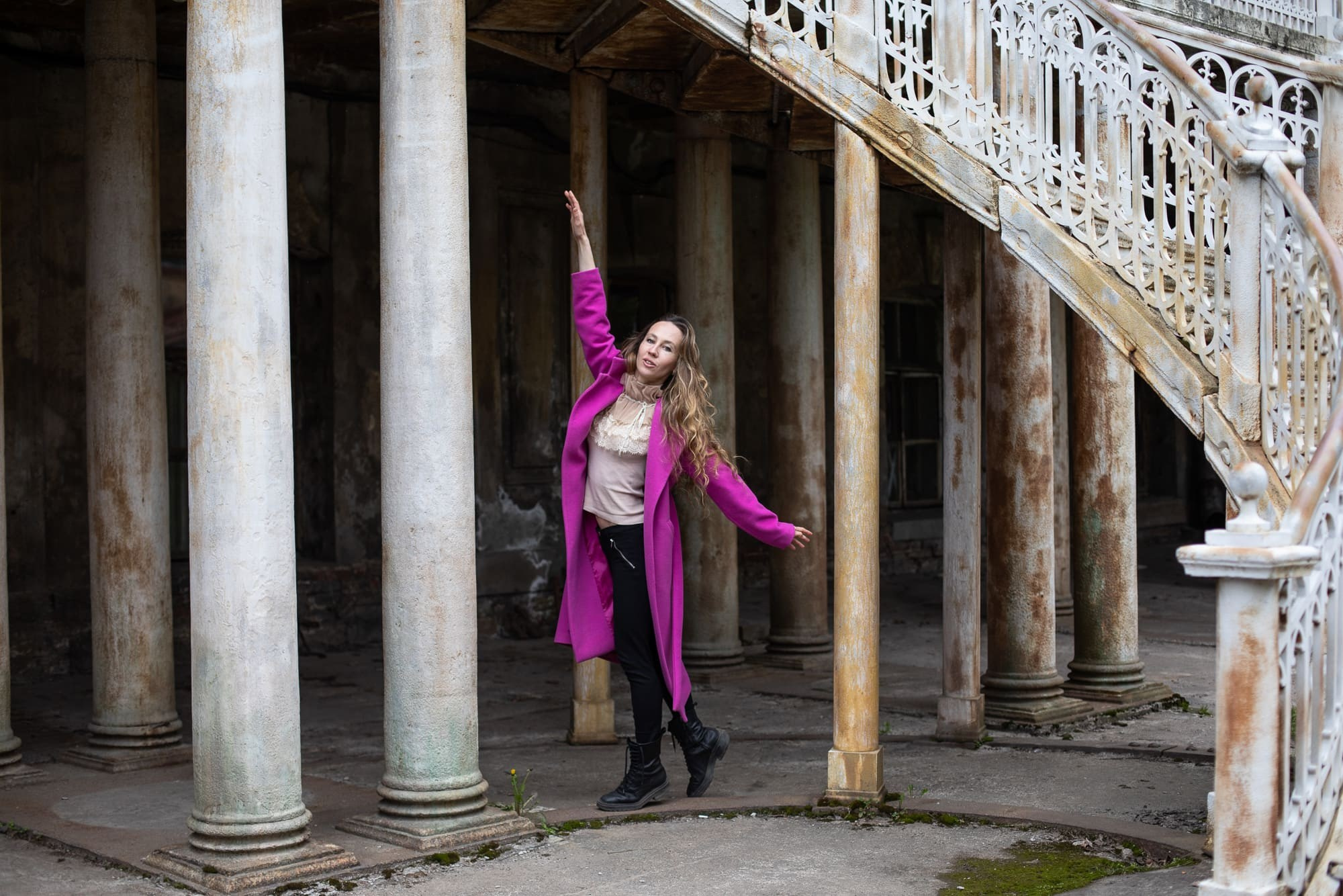 Фотосессия особняк Петербурга. Юлия Лисняк, контент-фотограф в Санкт-Петербурге