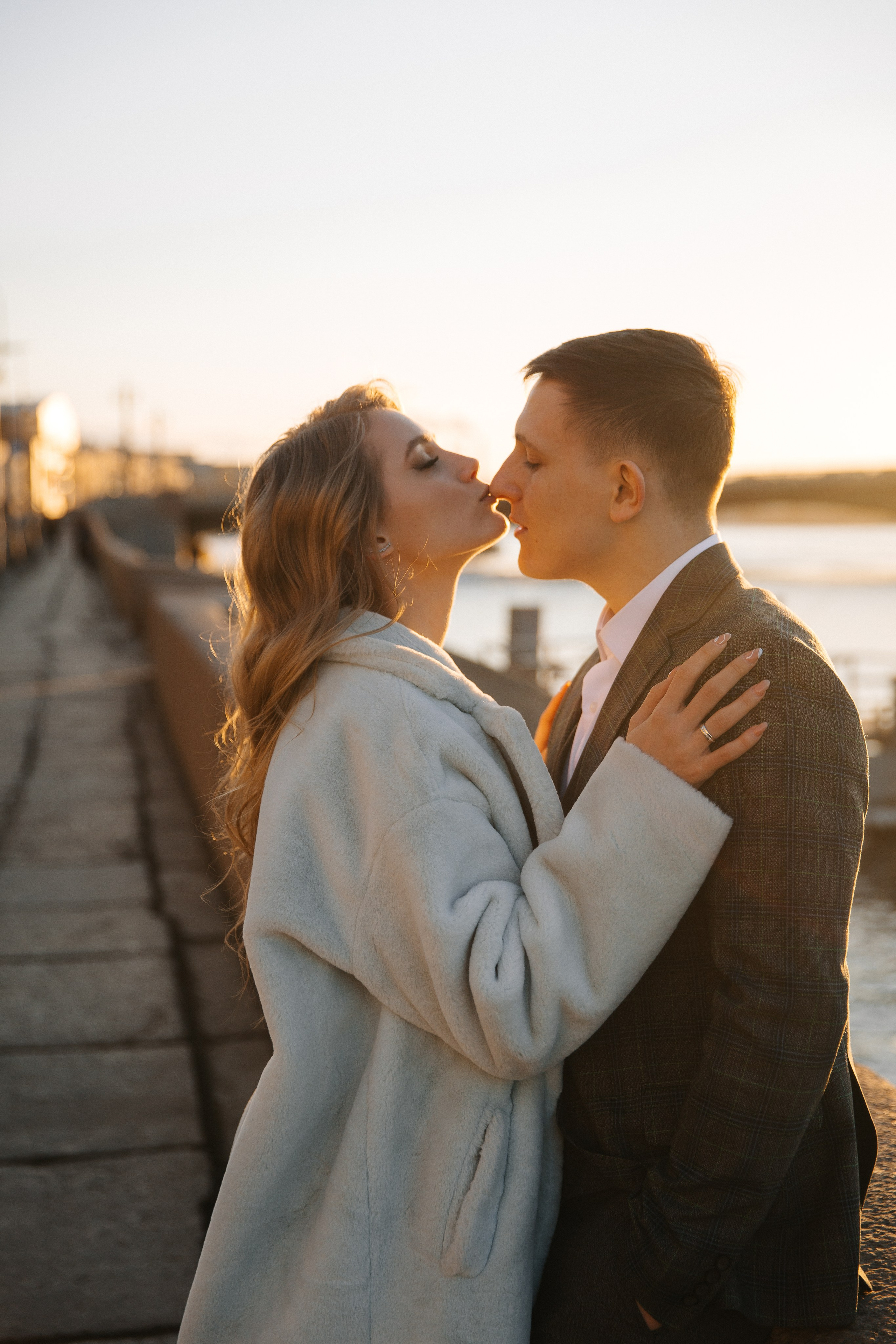 ДВОРЕЦ № 1 | Март, Исаакий, Английская набережная. Свадебный фотограф в Санкт-Петербурге Полина Корзухина