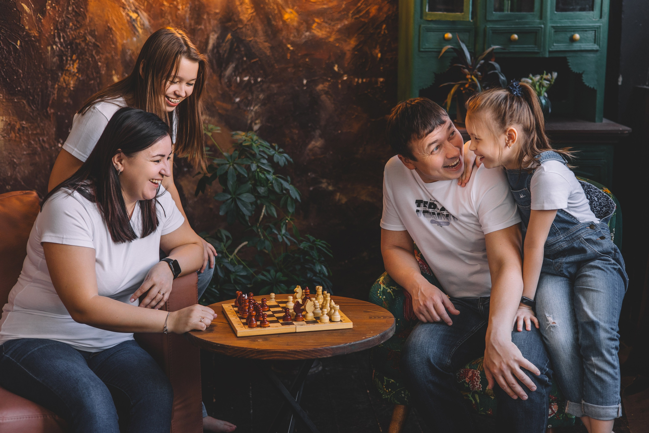 Папа, мама и девчонки