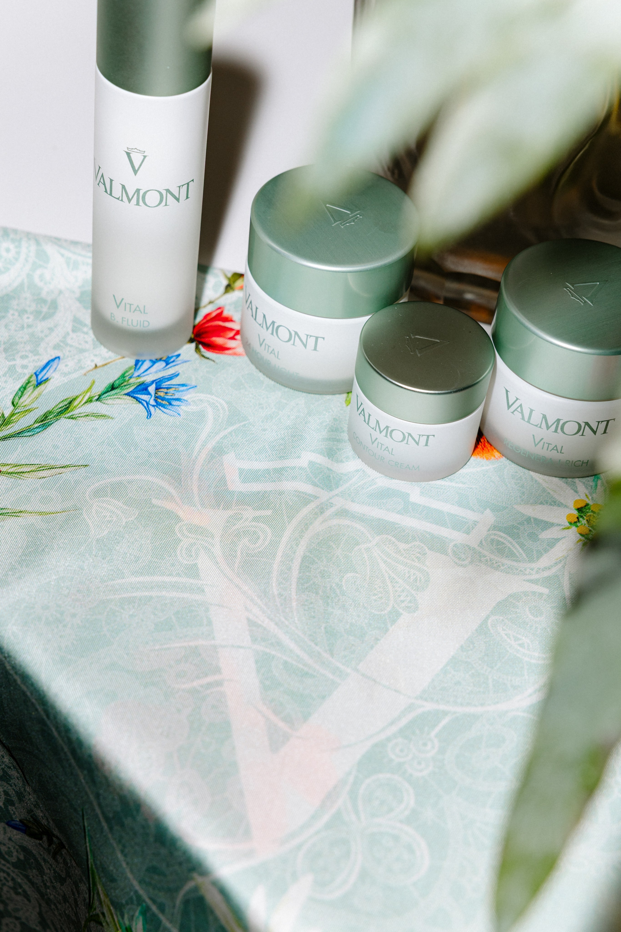 For VALMONT. Костя Жуков — фотограф в Москве