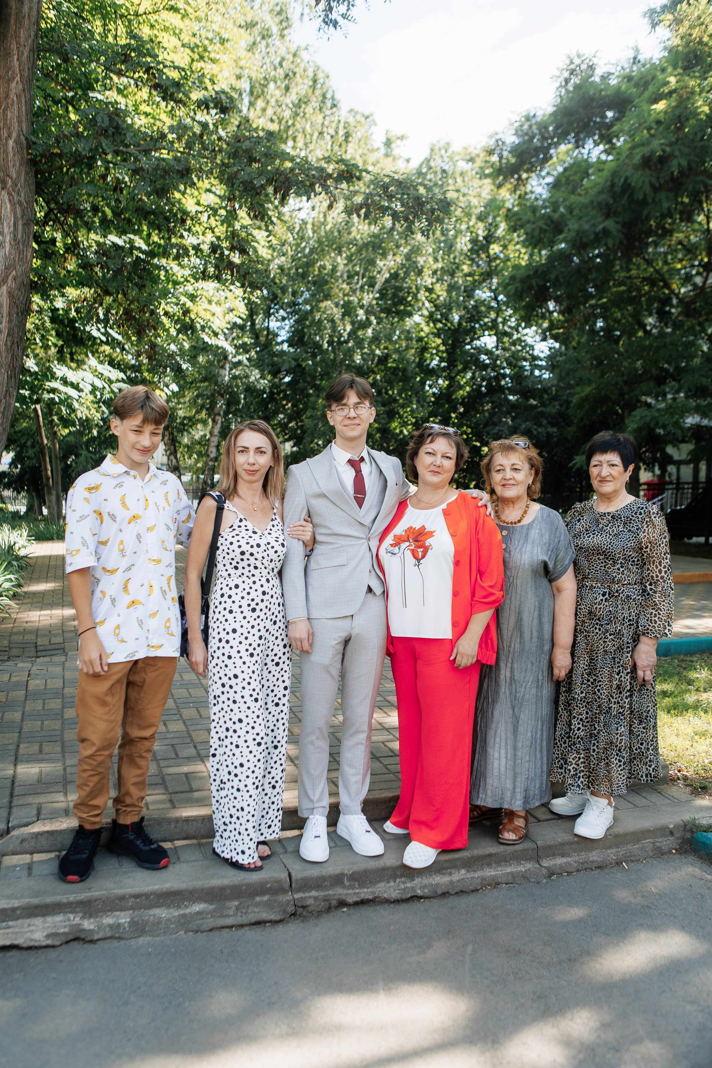 Выпускной Гимназия 12 2024 г. Свадебный и портретный Фотограф в Липецке Дмитрий Котюков