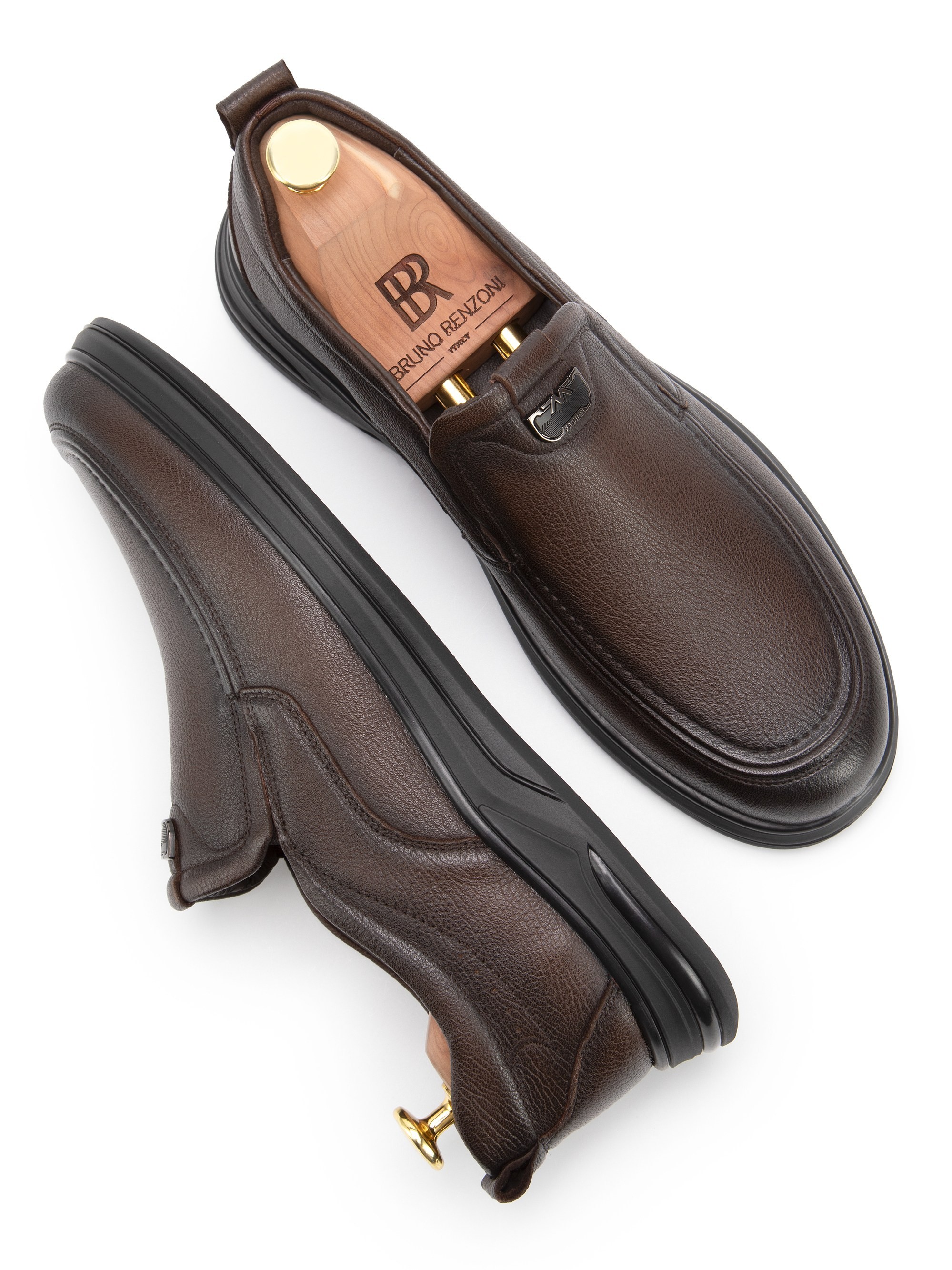 Каталожная фотография обуви. Фотограф в Москве Егор Гончаров