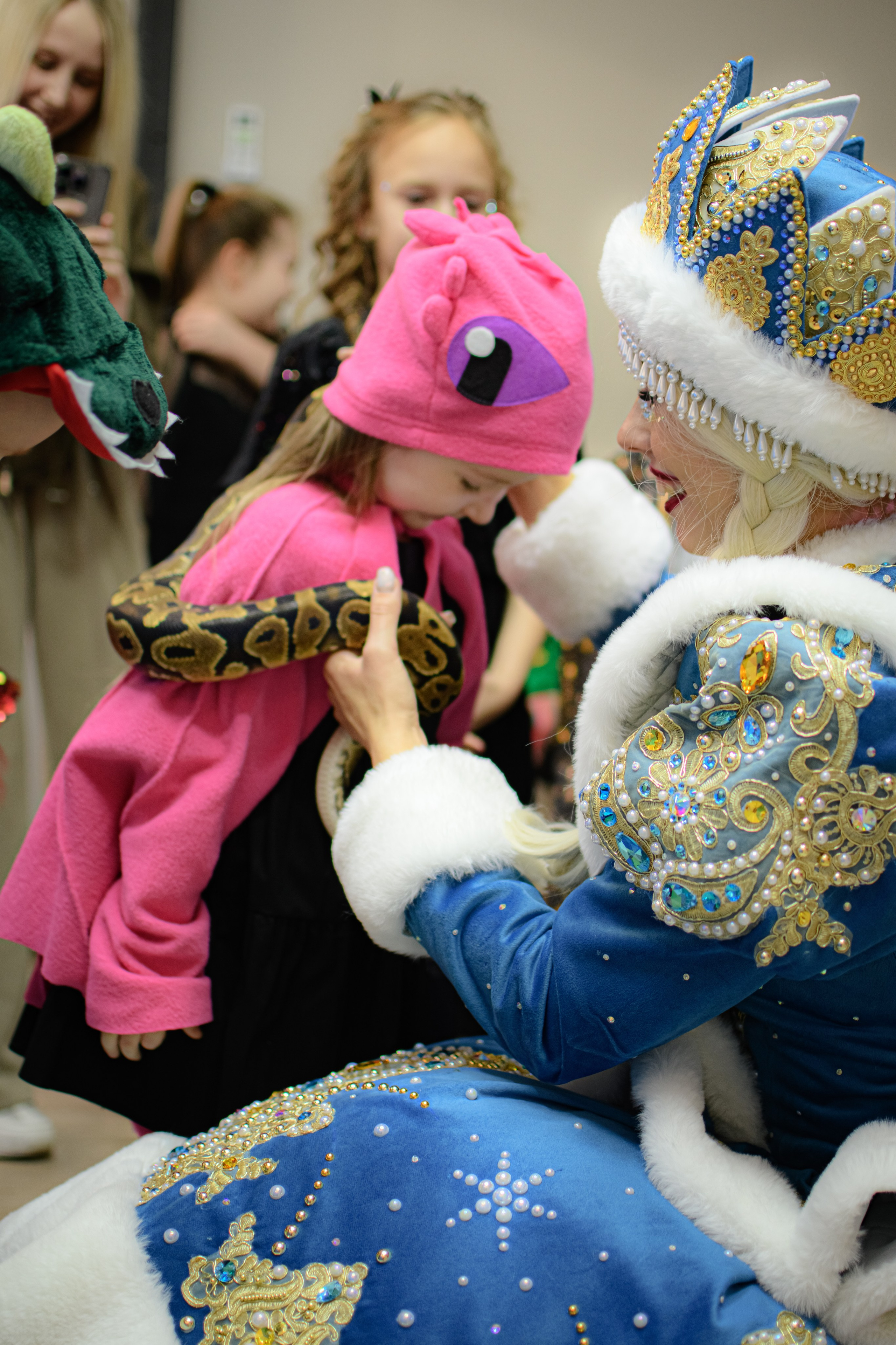 HAPPY NEW YEAR. Photokarish