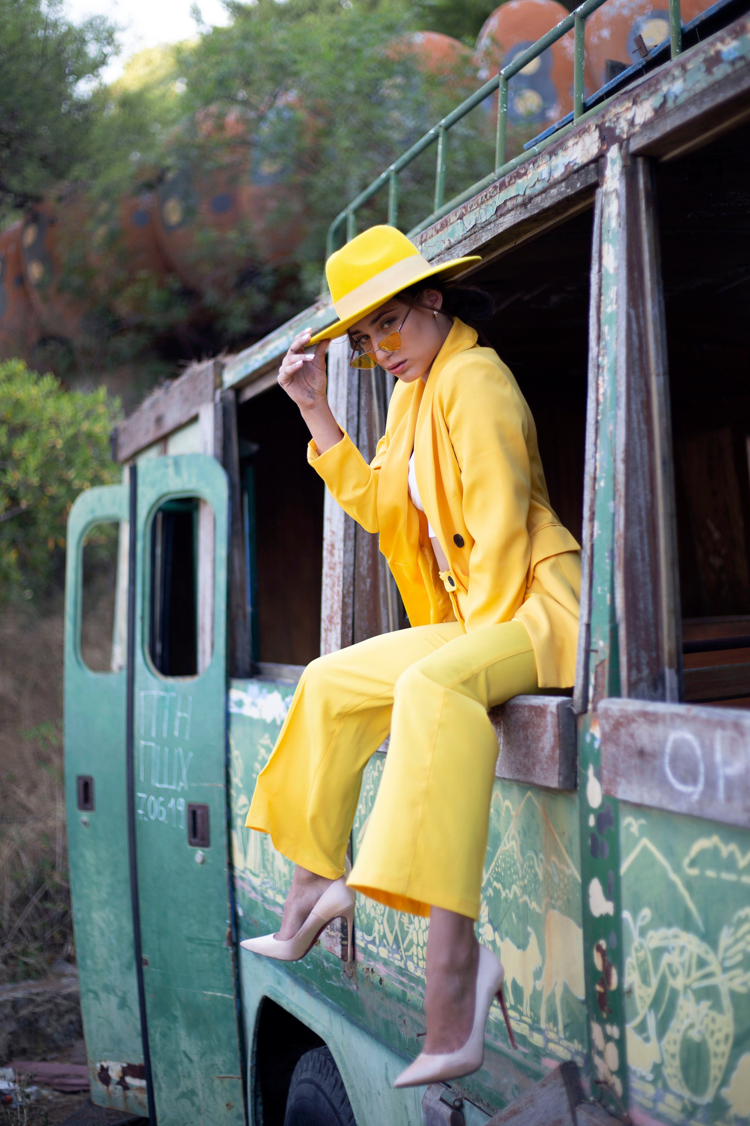Индивидуальная фотосессия в заброшенном отеле в Кемере. Профессиональный фотограф в Турции Анталии Кемере Сиде Белеке Алании