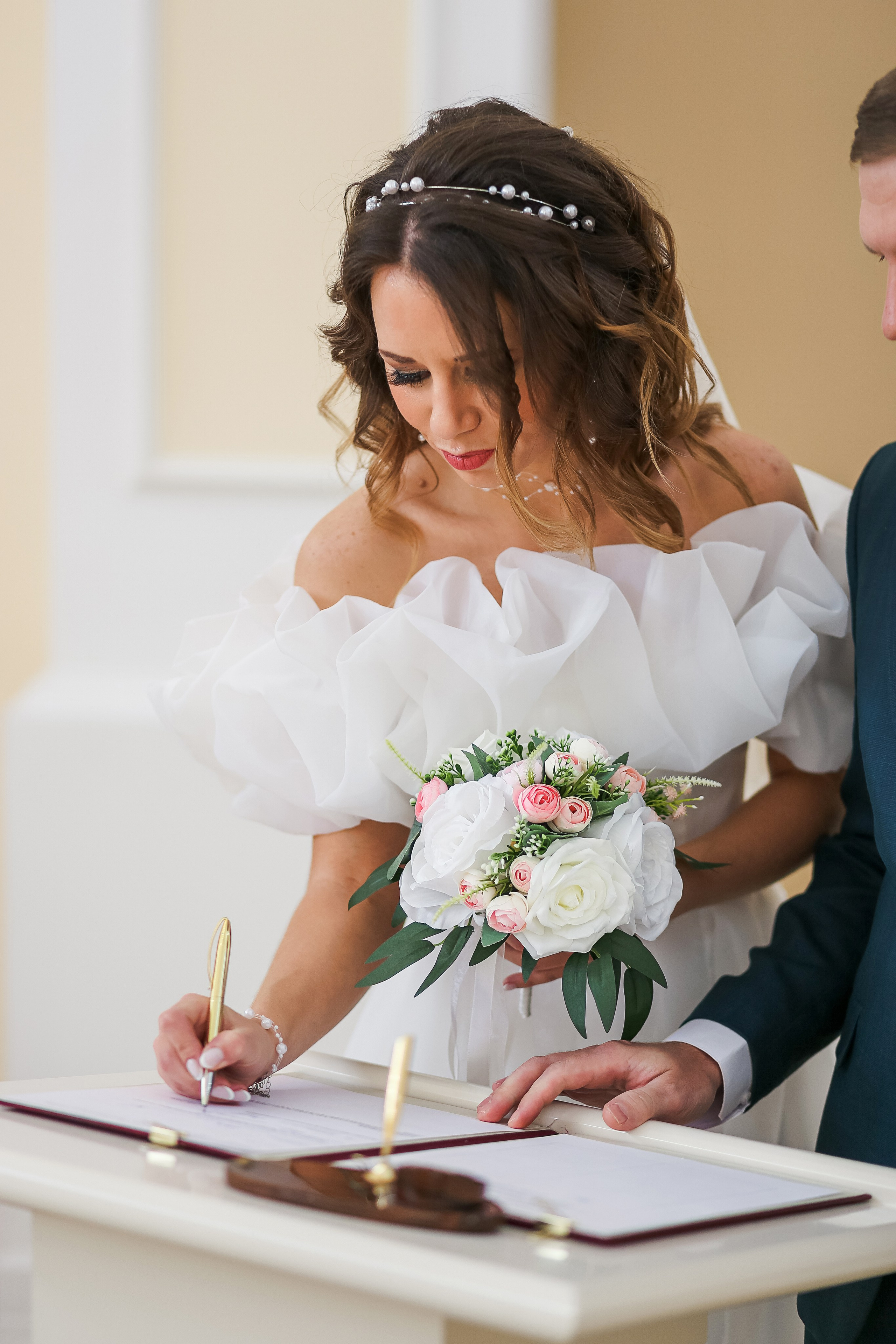 Денис и Кристина. Екатерина Хамзина