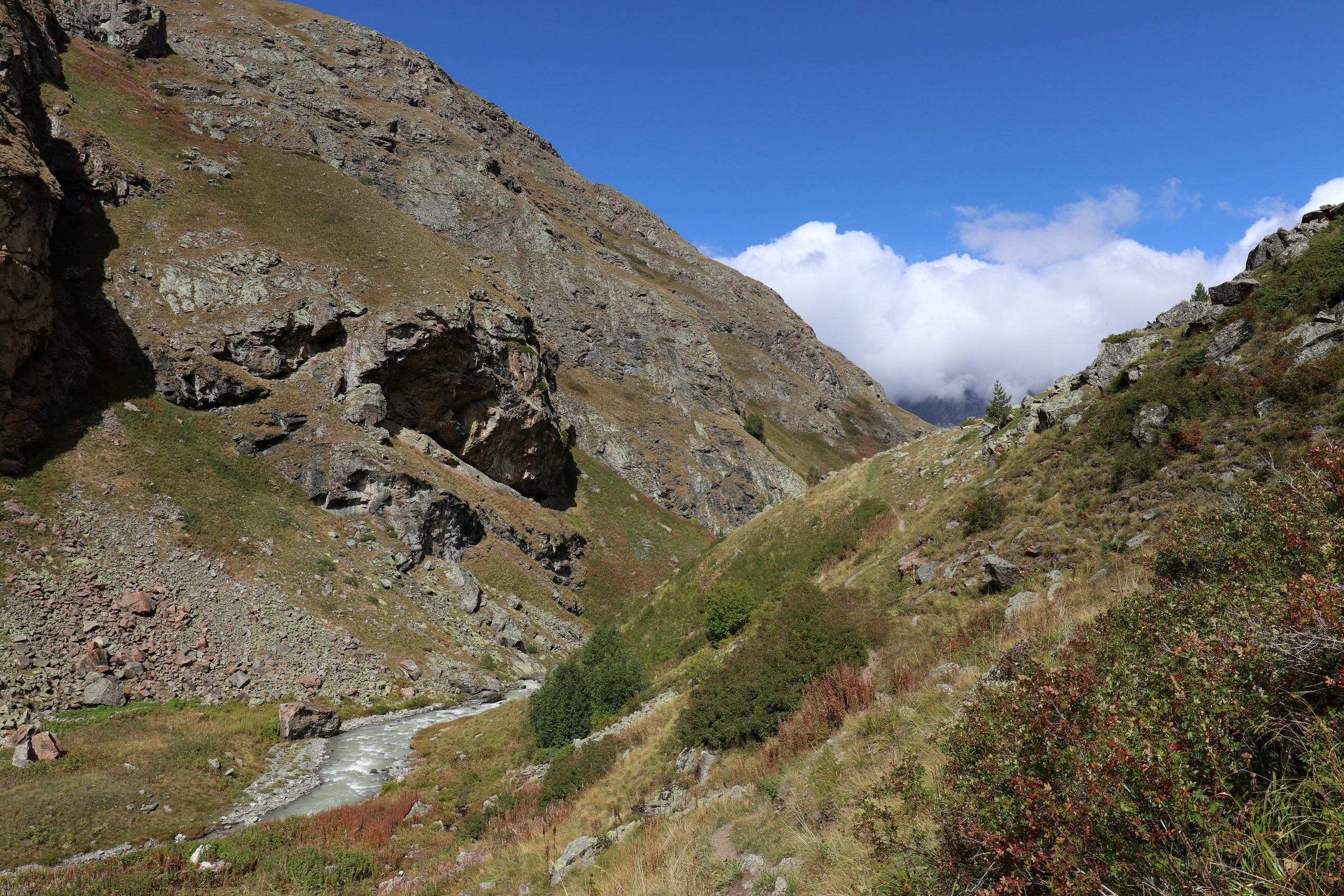Приэльбрусье. Сентябрь 2024. Путешественник-фотограф из Санкт-Петербурга Татьяна Свистулина