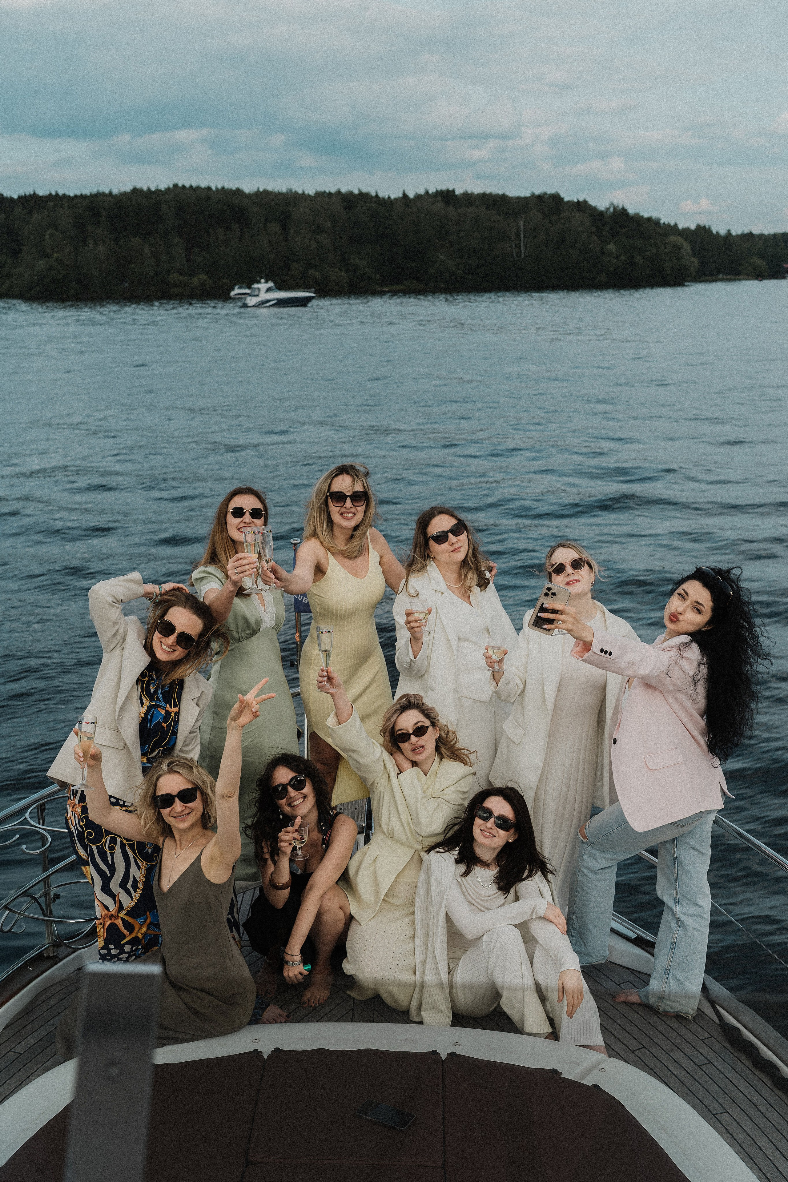 Девичник на яхте. Фотограф в Москве Ангелина Ким