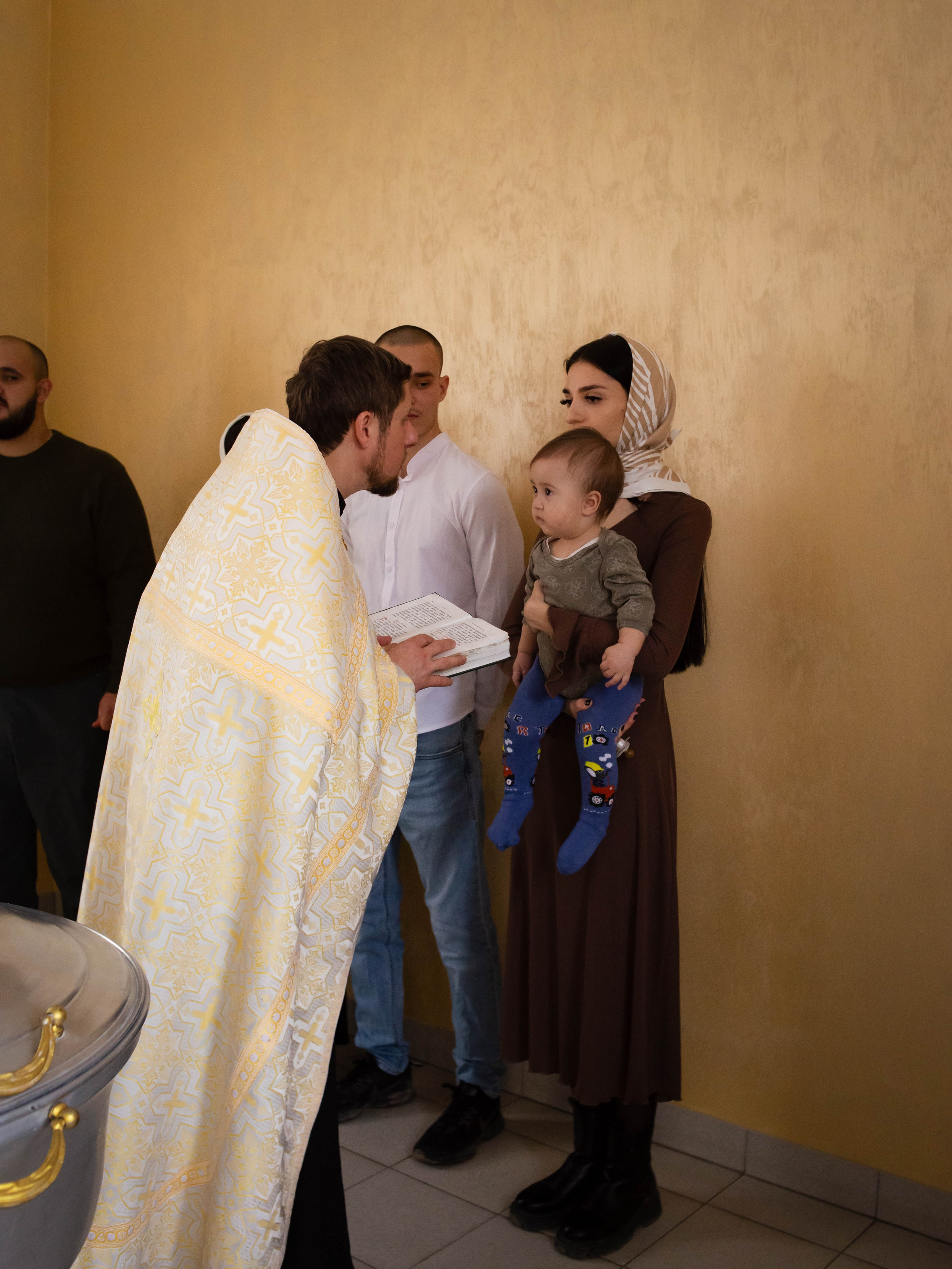 Крещение Эмира. Семейный фотограф Софи Симакова в Волгограде и Волжском