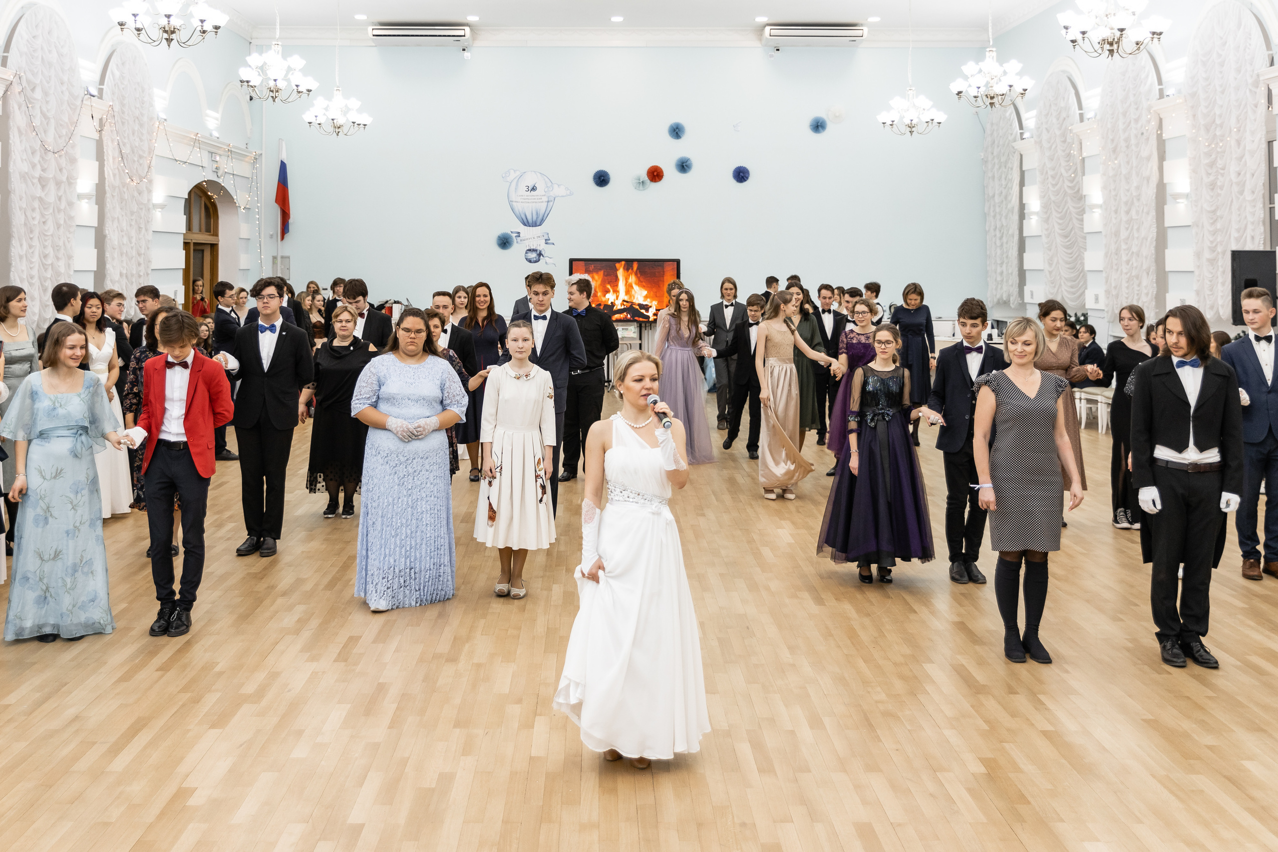 Новогодний бал в тридцадке. Евгения Стриженова — репортажный фотограф в Санкт-Петербурге