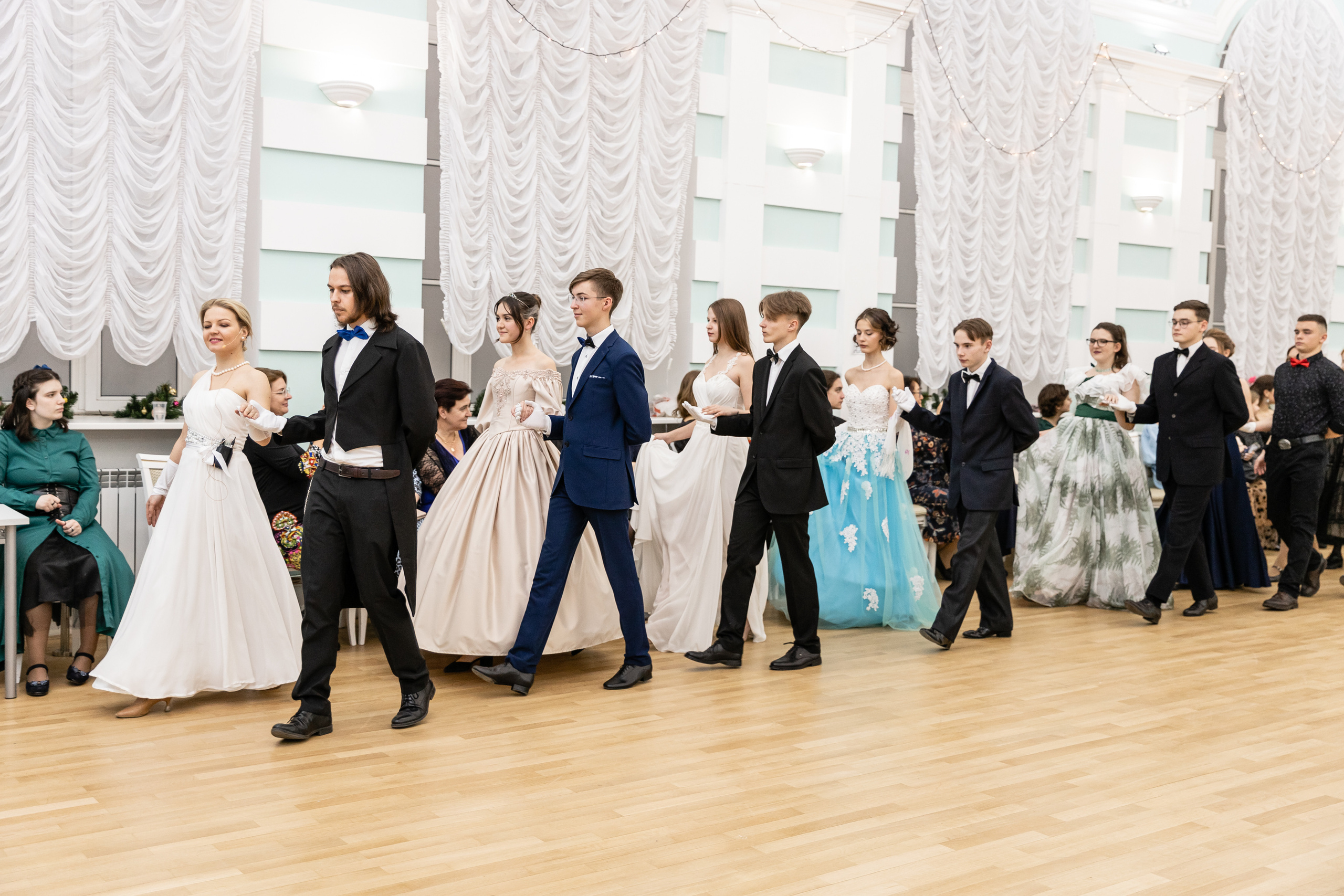 Новогодний бал в тридцадке. Евгения Стриженова — репортажный фотограф в Санкт-Петербурге