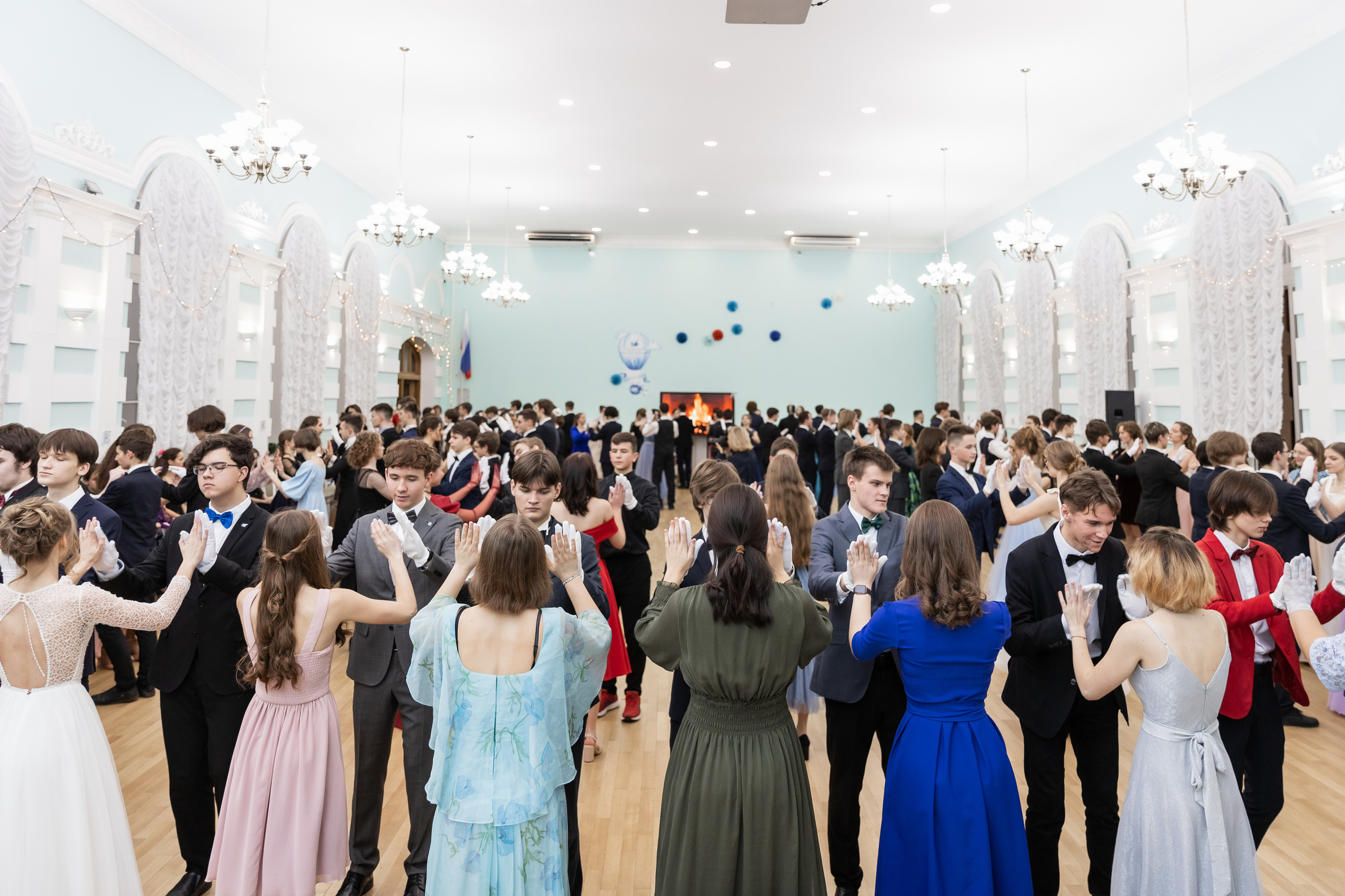 Новогодний бал в тридцадке. Евгения Стриженова — репортажный фотограф в Санкт-Петербурге