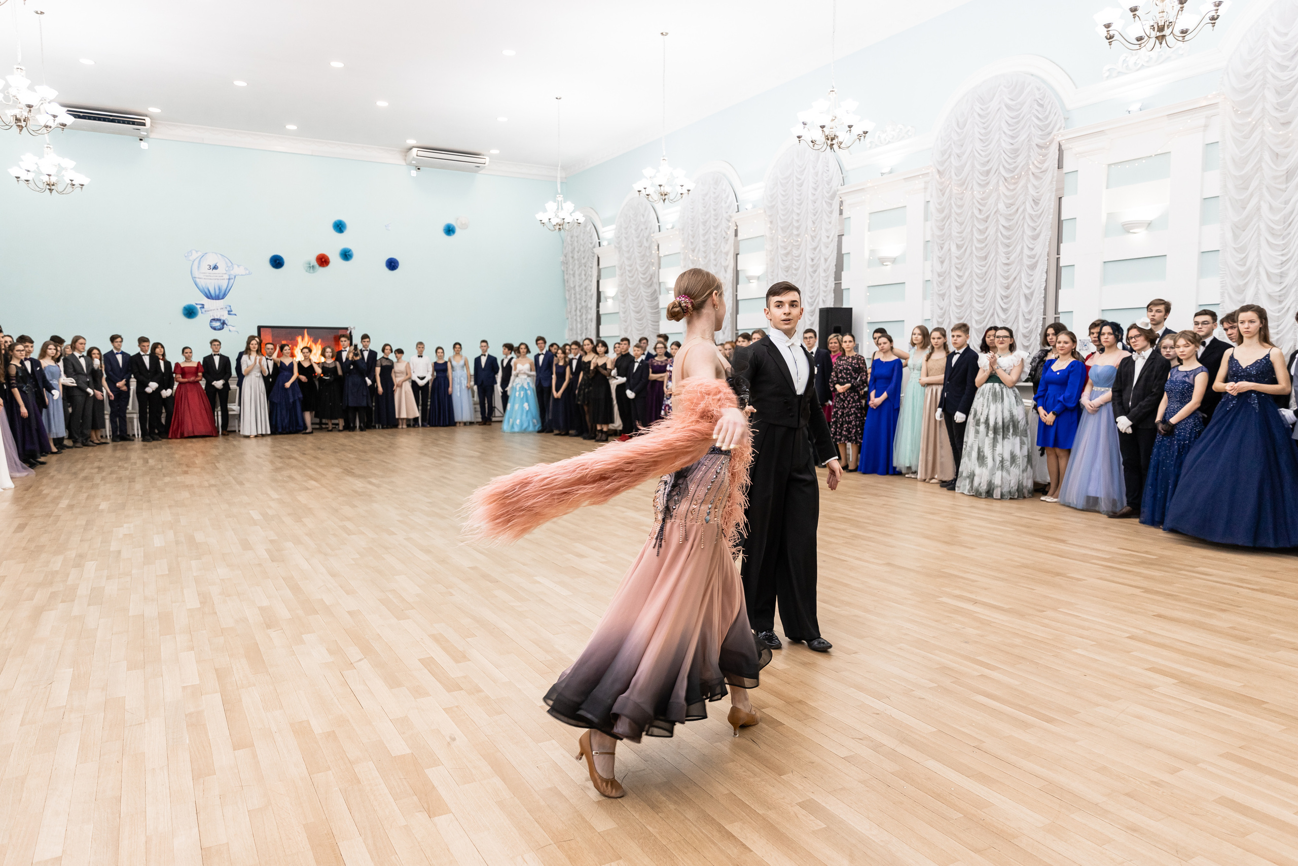 Новогодний бал в тридцадке. Евгения Стриженова — репортажный фотограф в Санкт-Петербурге