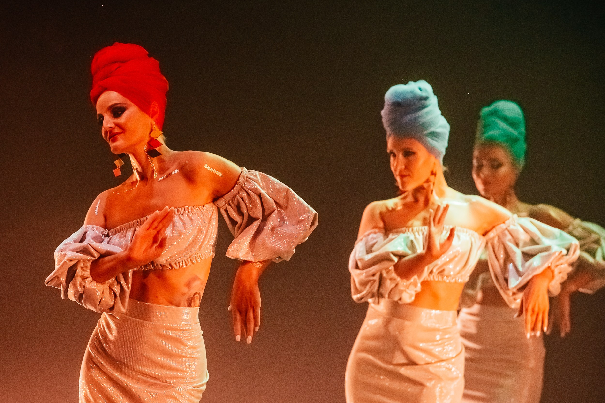 Танцевальное шоу «Ароматы». Художник по свету Максим Сергачев