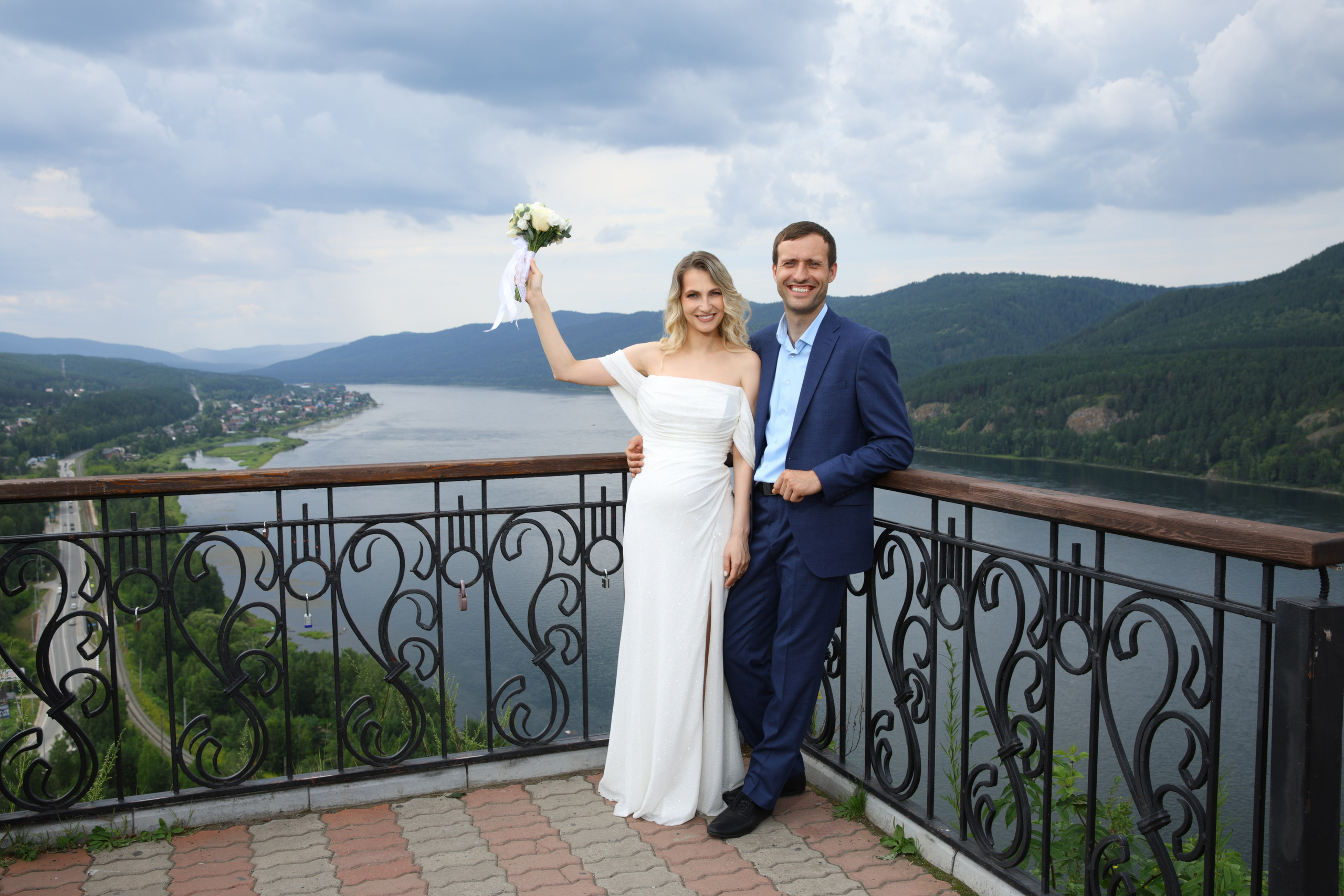 Из Загса сразу за город