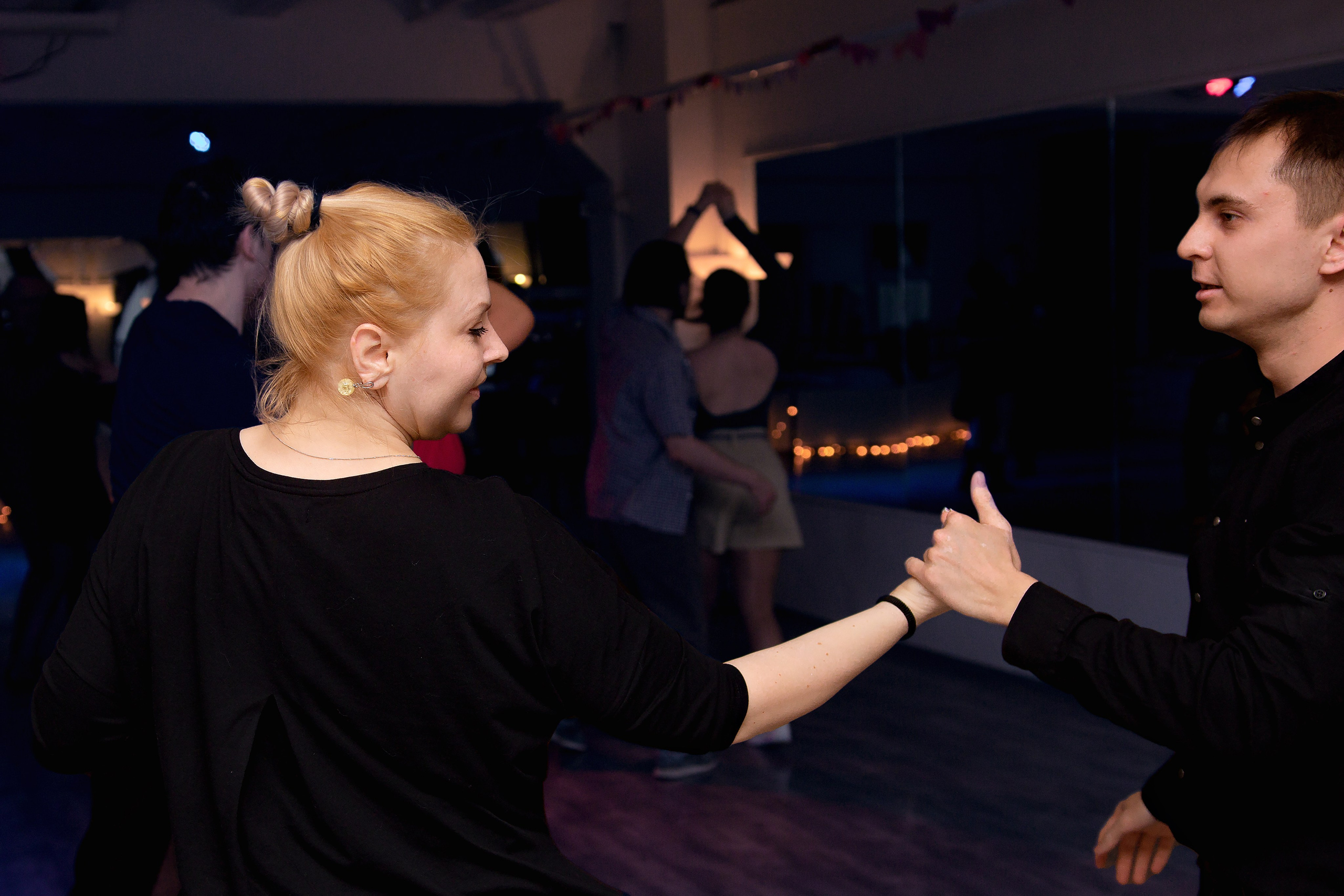 Вечеринка в школе танцев Dance cafe