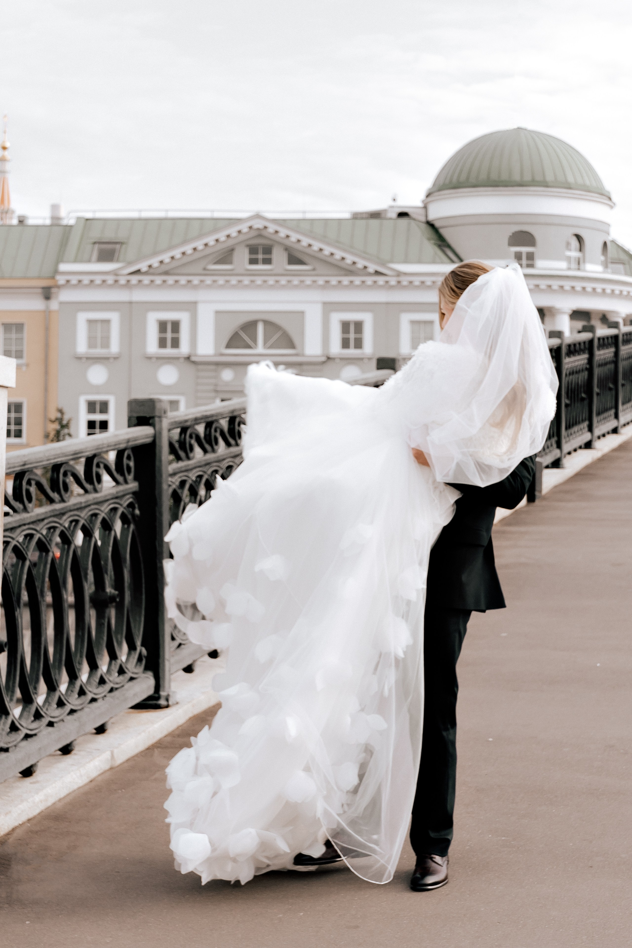 Свадьба «Парк Горького» Артём-Юлия. Свадебный/Портретный фотограф снимаю в Москве