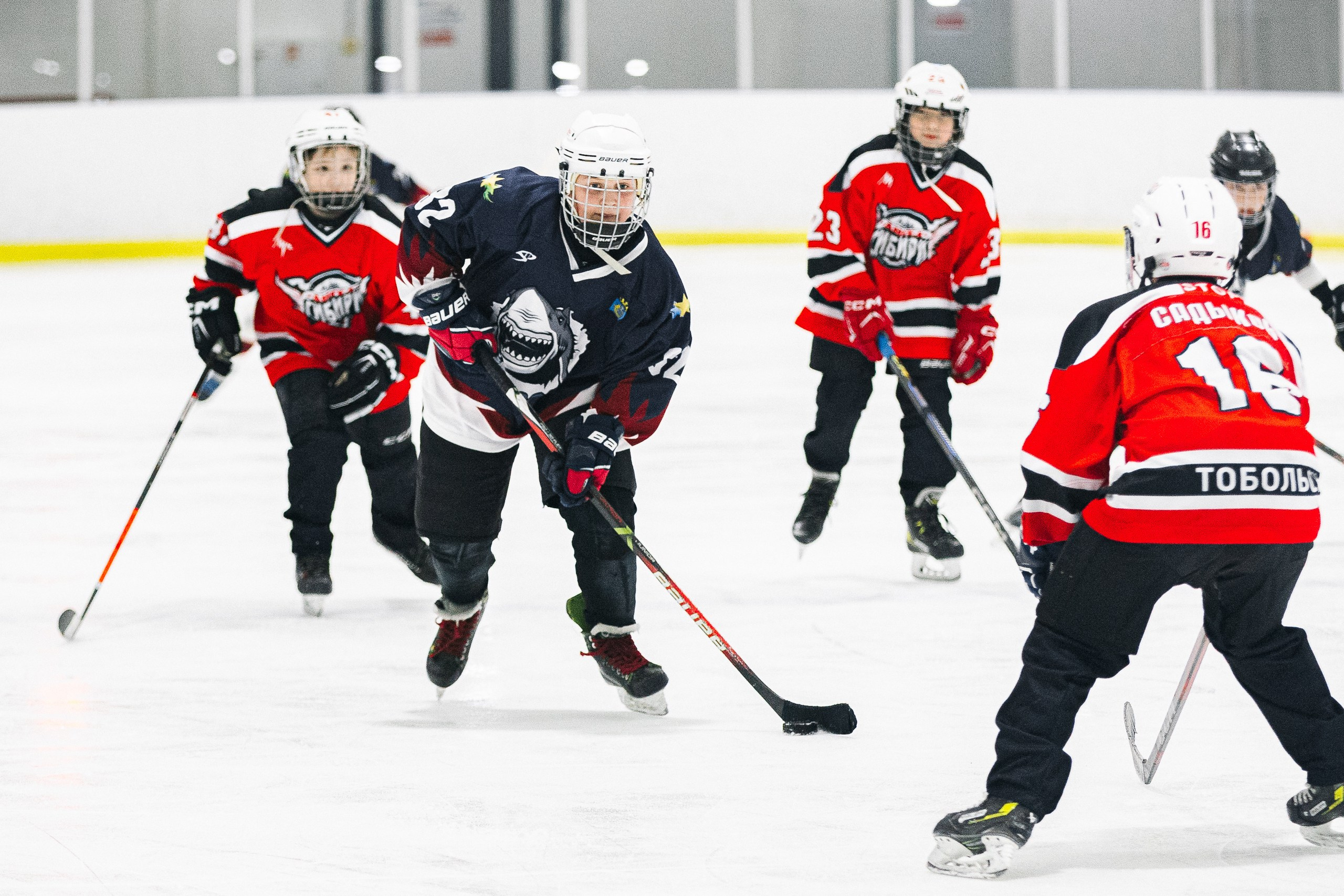 Первенство Тюмени по хоккею. MIG — студия спортивной фотографии Михаила Голянского