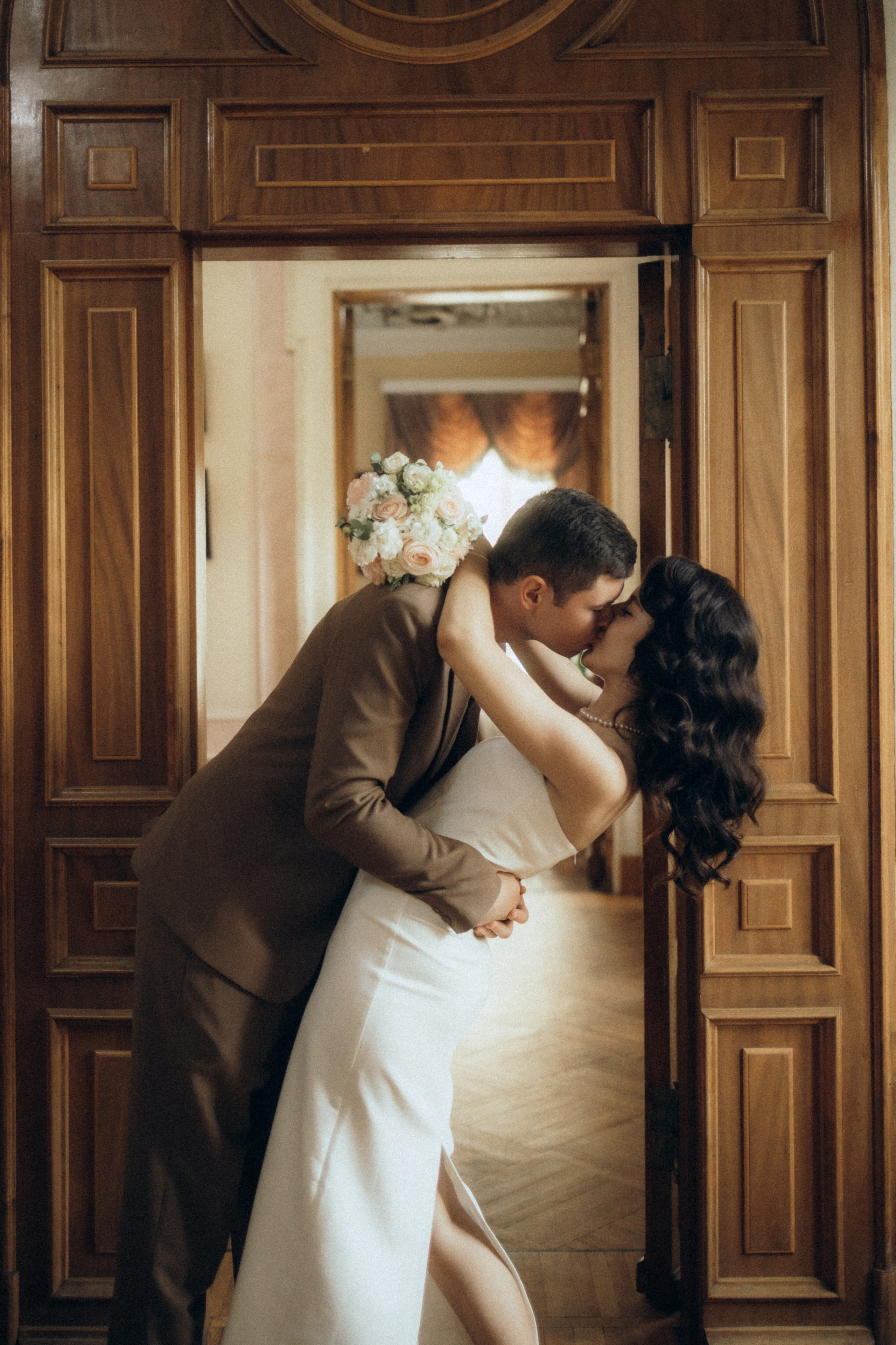 Роман и Анастасия, роспись в Библиотеке-читальне им. Пушкина. Свадебный и портретный фотограф в Москве Кристина Золотова