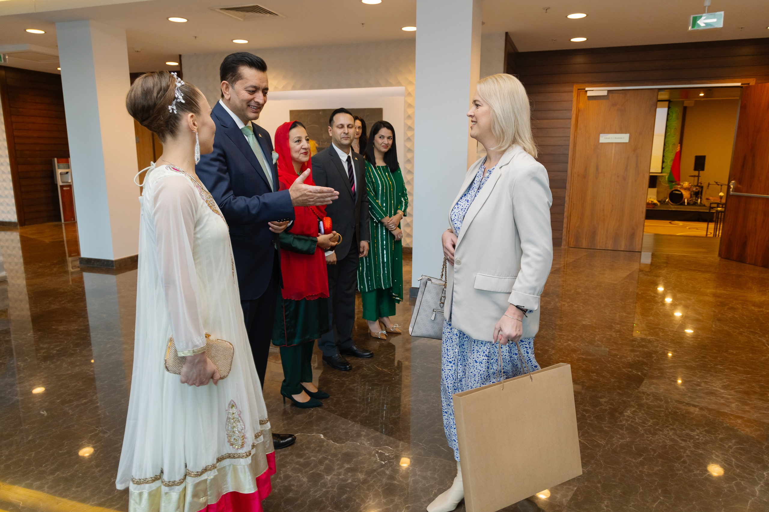 Фотосъемка делегации Пакистана в Беларуси в отеле Марриотт. Свадебный фотограф в Минске/Беларуси Сергей Спиридонов