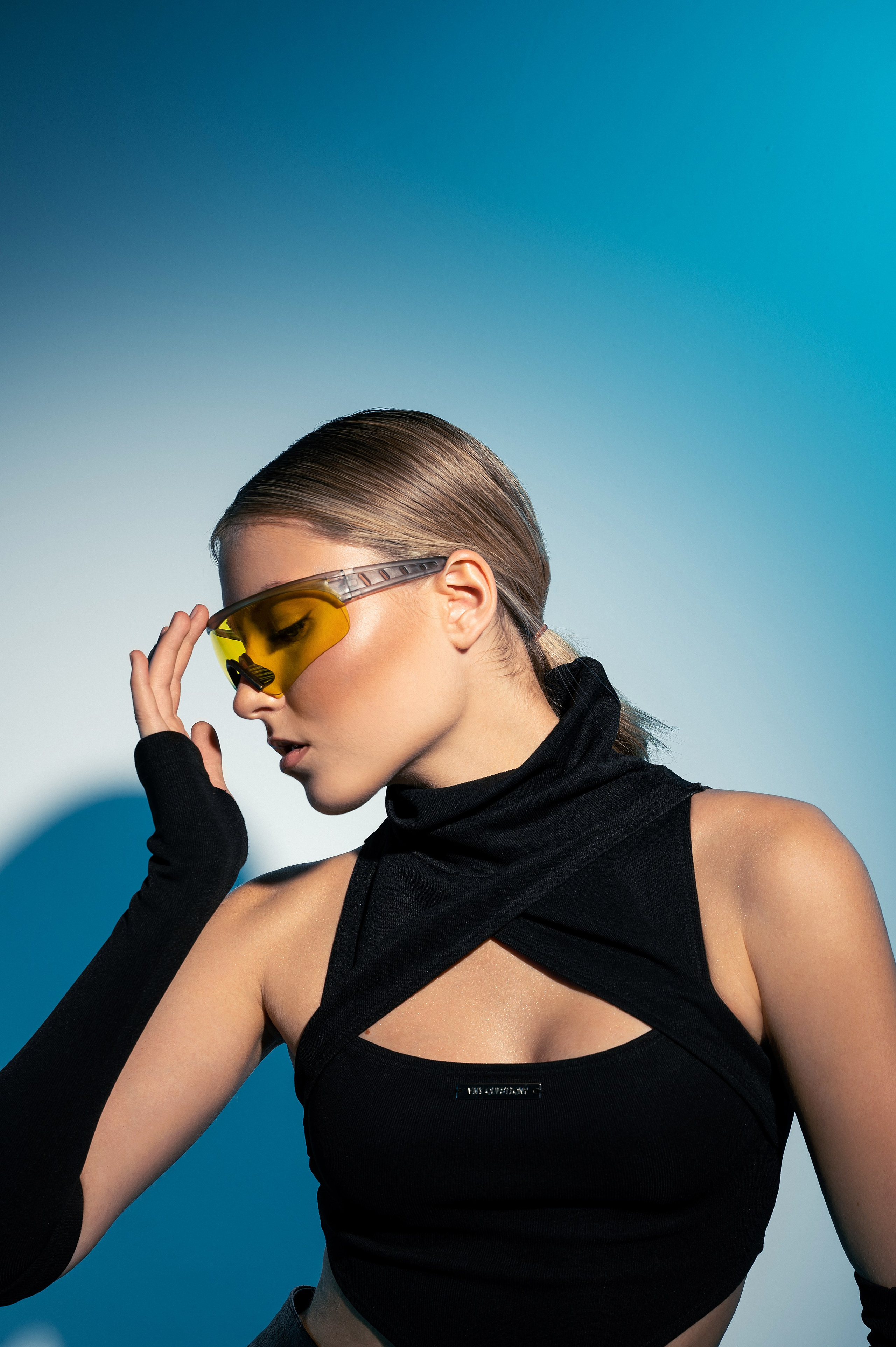 Каталог Девушки. Студия рекламной и предметной съемки товаров WELKO Studio