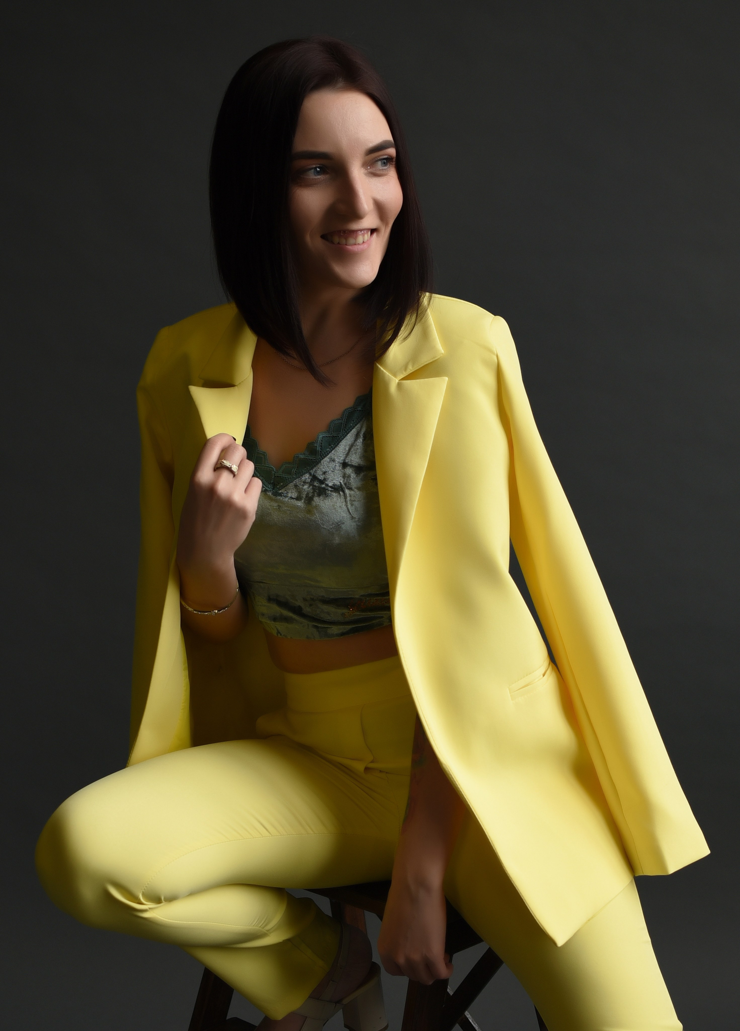 Индивидуальная студийная. Свадебный, семейный, детский, контент фотограф в Омске Максим Ильин