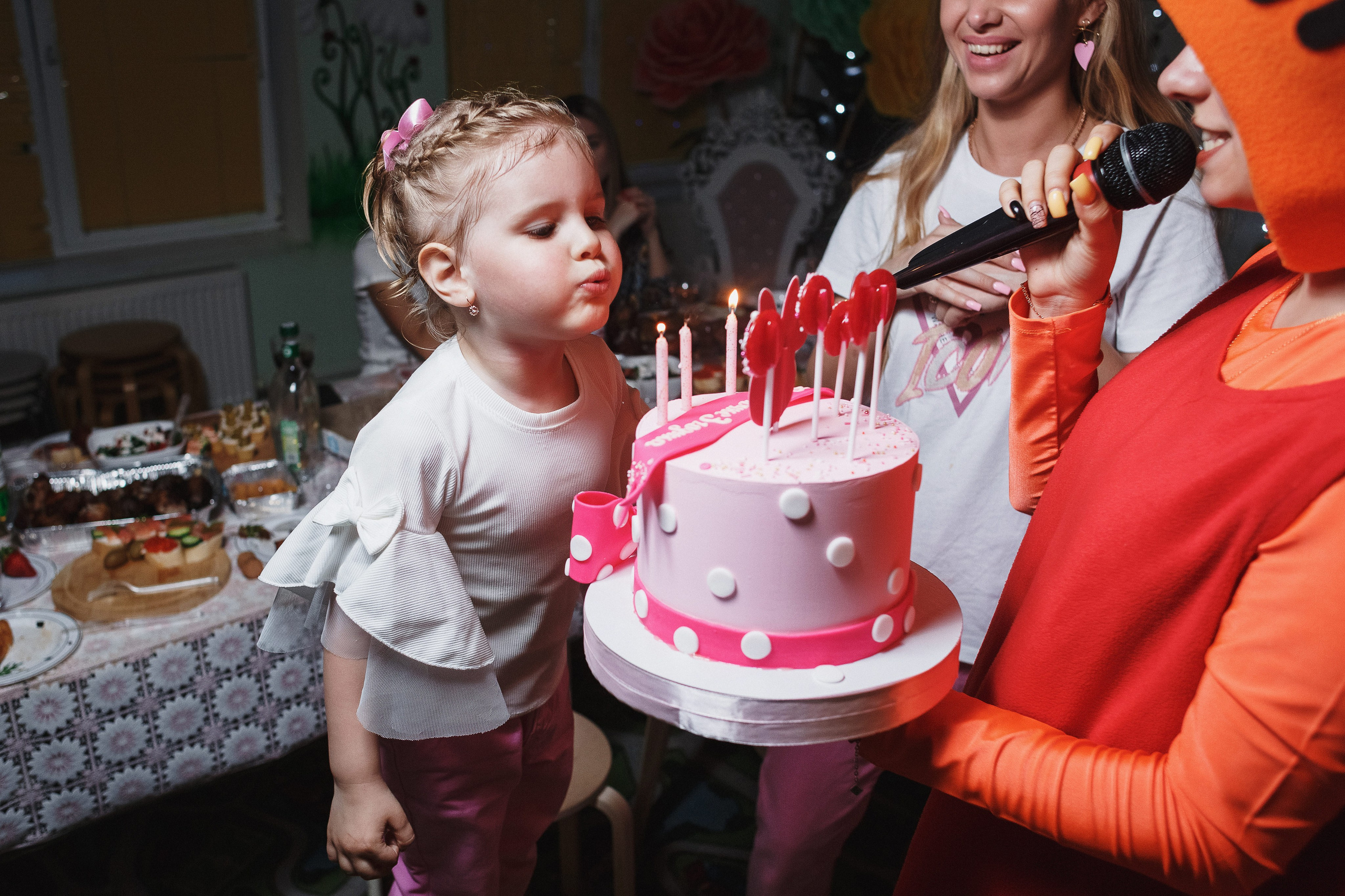 Волшебство Дня Рождения в Игровой Комнате Страна Чудес Таганрог. Свадебный и семейный фотограф в Таганроге Бакарюк Антон