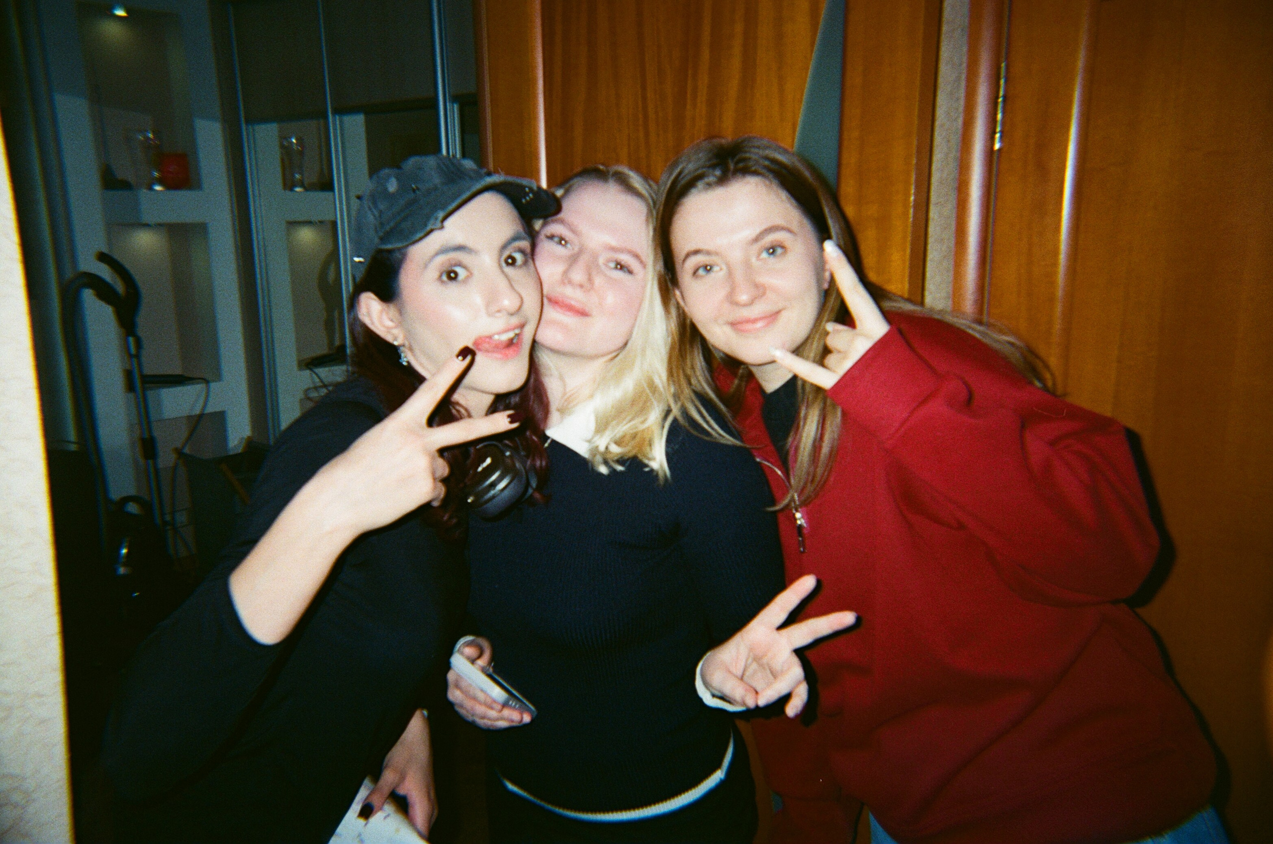 Плёночные воспоминания. Портретный и коллажный фотограф из Москвы