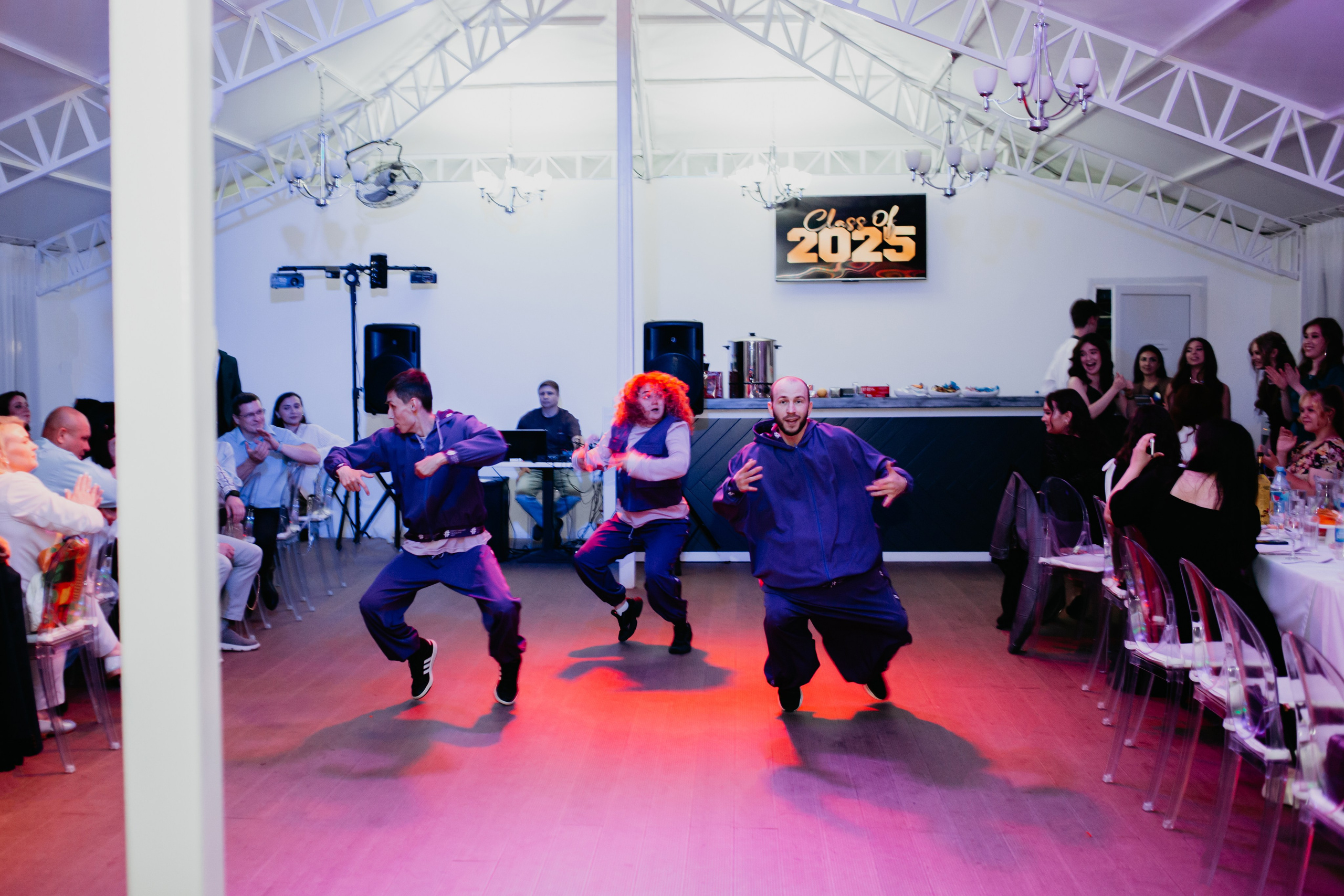 Выпускной 2025 (41 школа) 11 класс. Фотограф в Челябинске Ополихина Анна