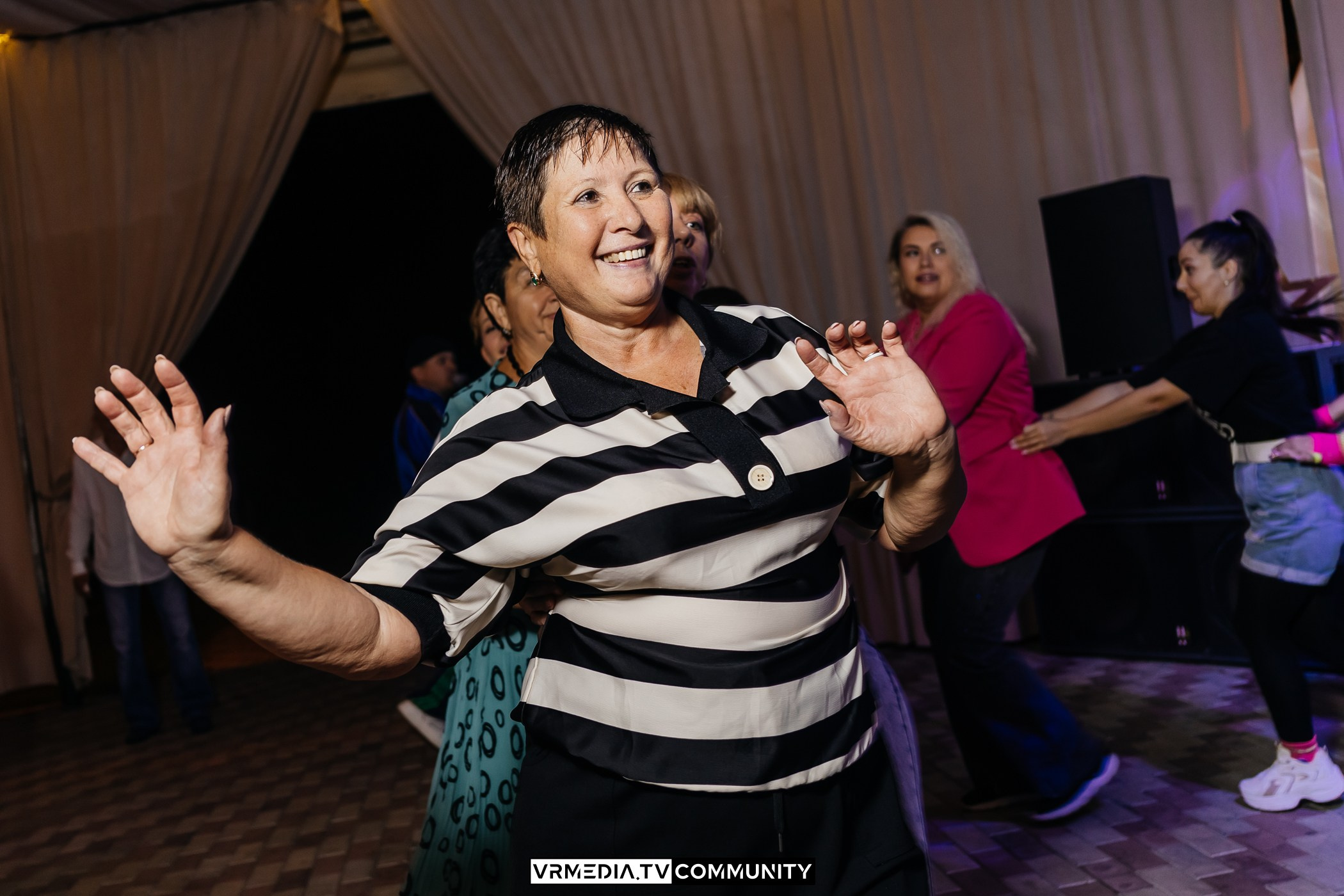 Ресторан «Империя»: Вечеринка 90-х