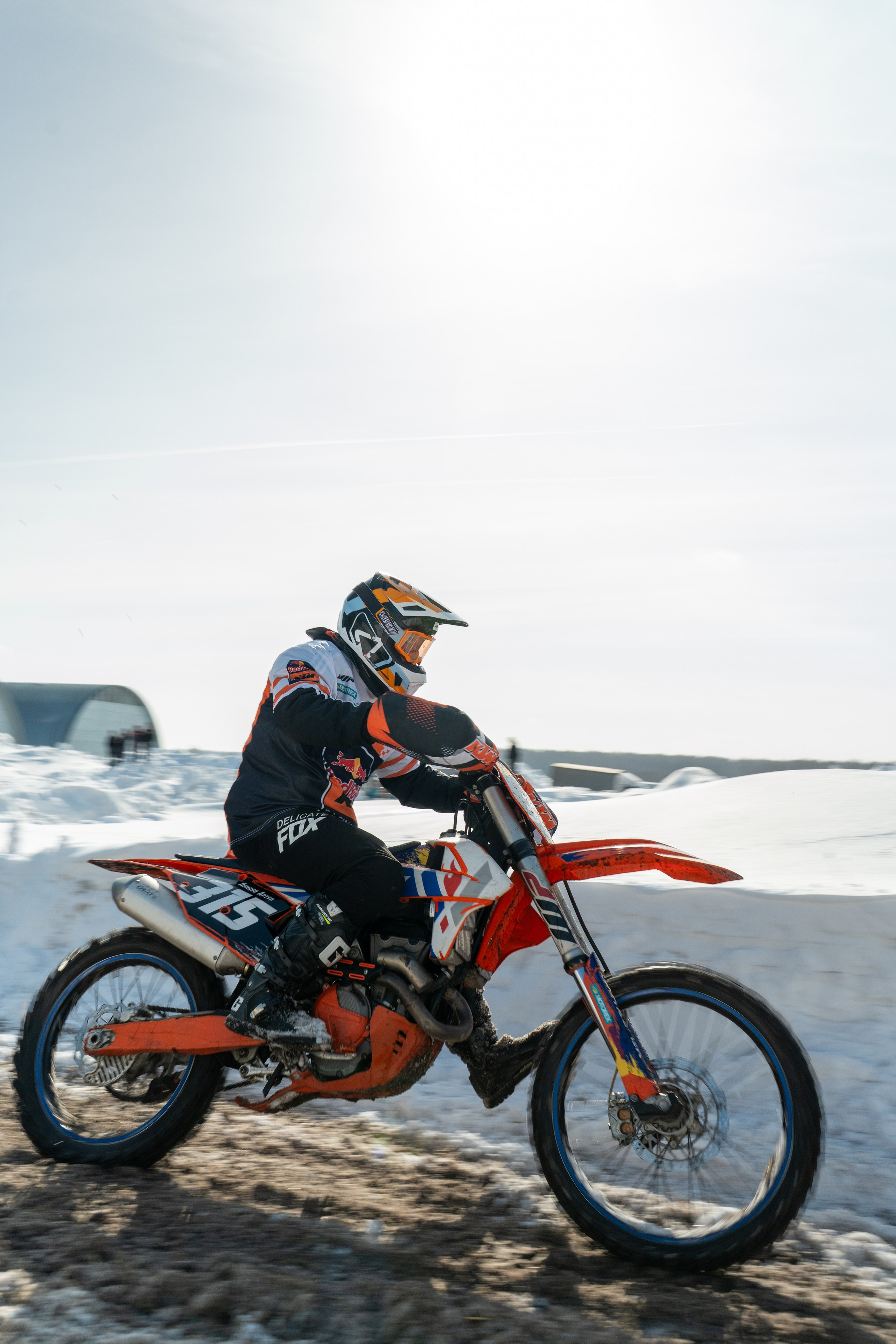 Мотокросс, закрытие зимнего сезона. Фотограф Артем Ларионов
